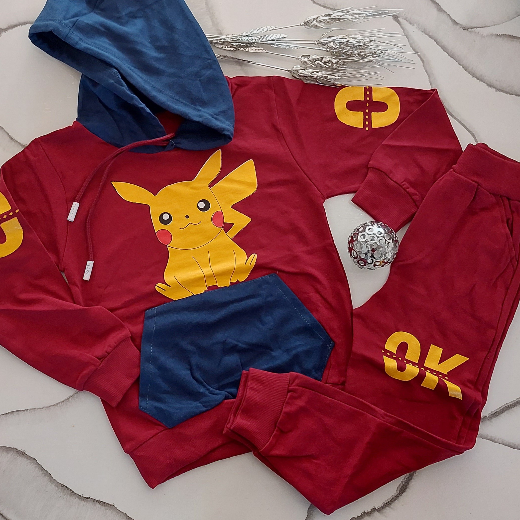 هودی شلوار  چند طرحی مبین   دخترونه پسرونه جنس نازک   2 رنگ و 2 سایز 