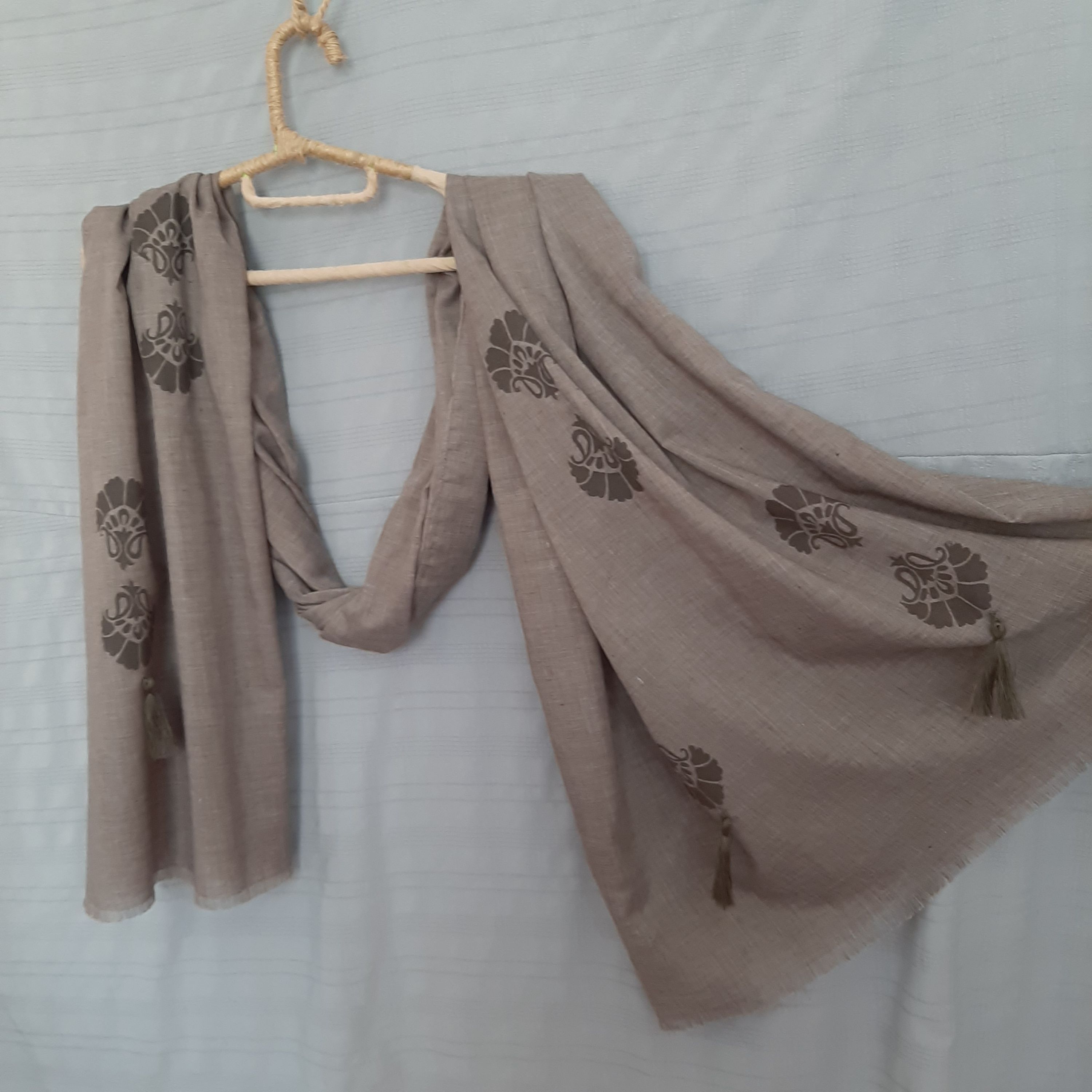 شال طرح سنتی - طوسی رنگ