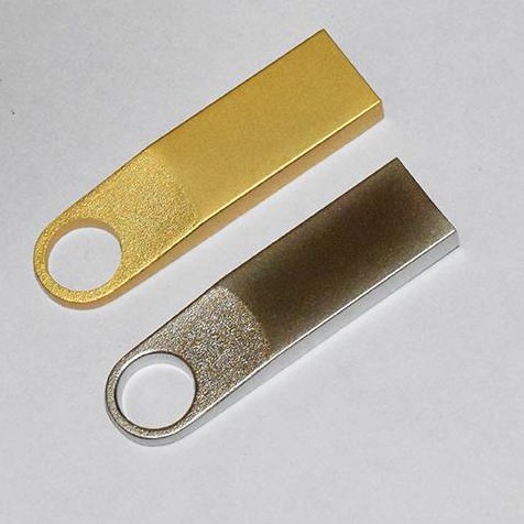 فروش عمده فلش مموری فلزی حداقل سفارش 50 عددهمراه با گارانتی تعویض