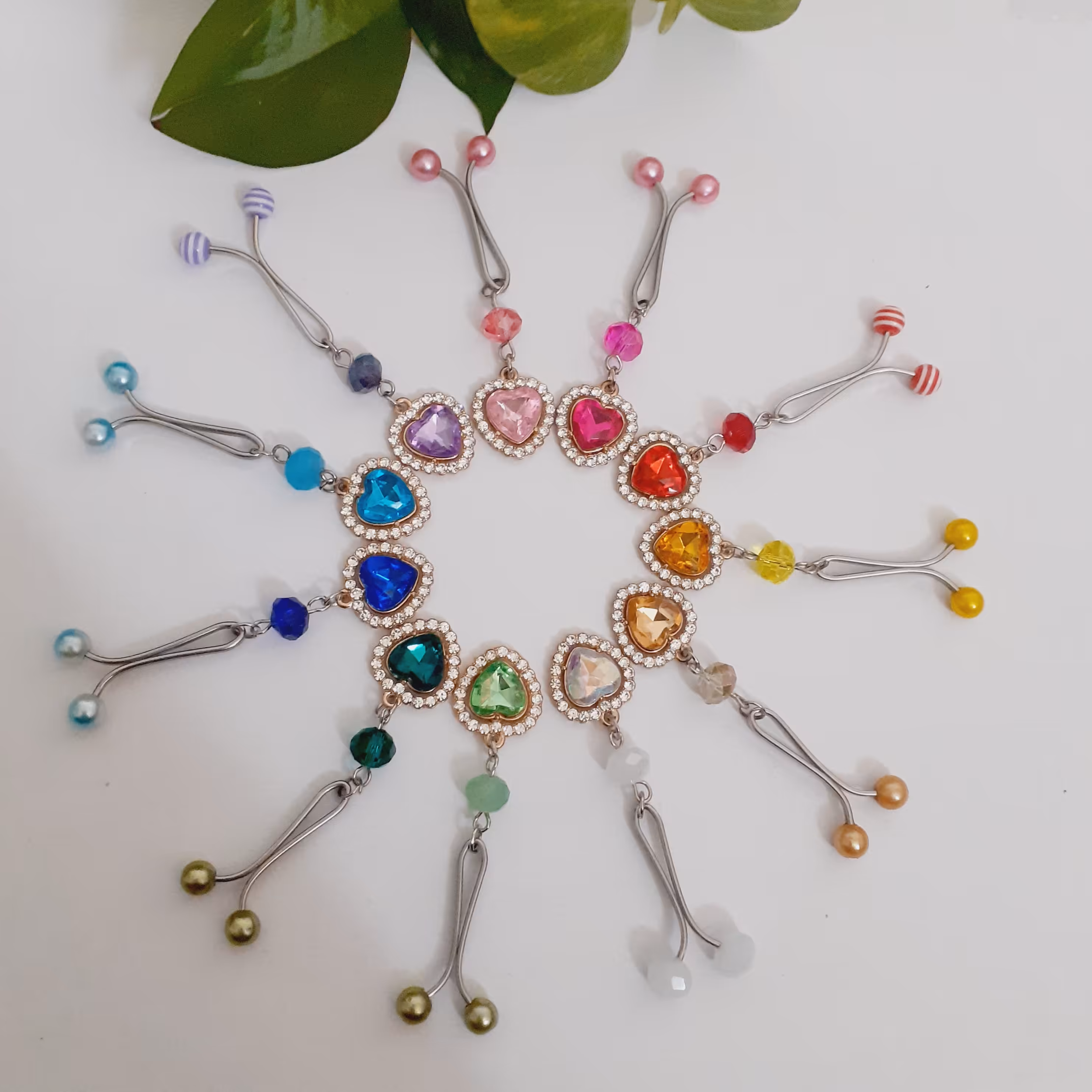 گیره روسری قلب نگین دار مجلسی(استیل و رنگ ثابت)