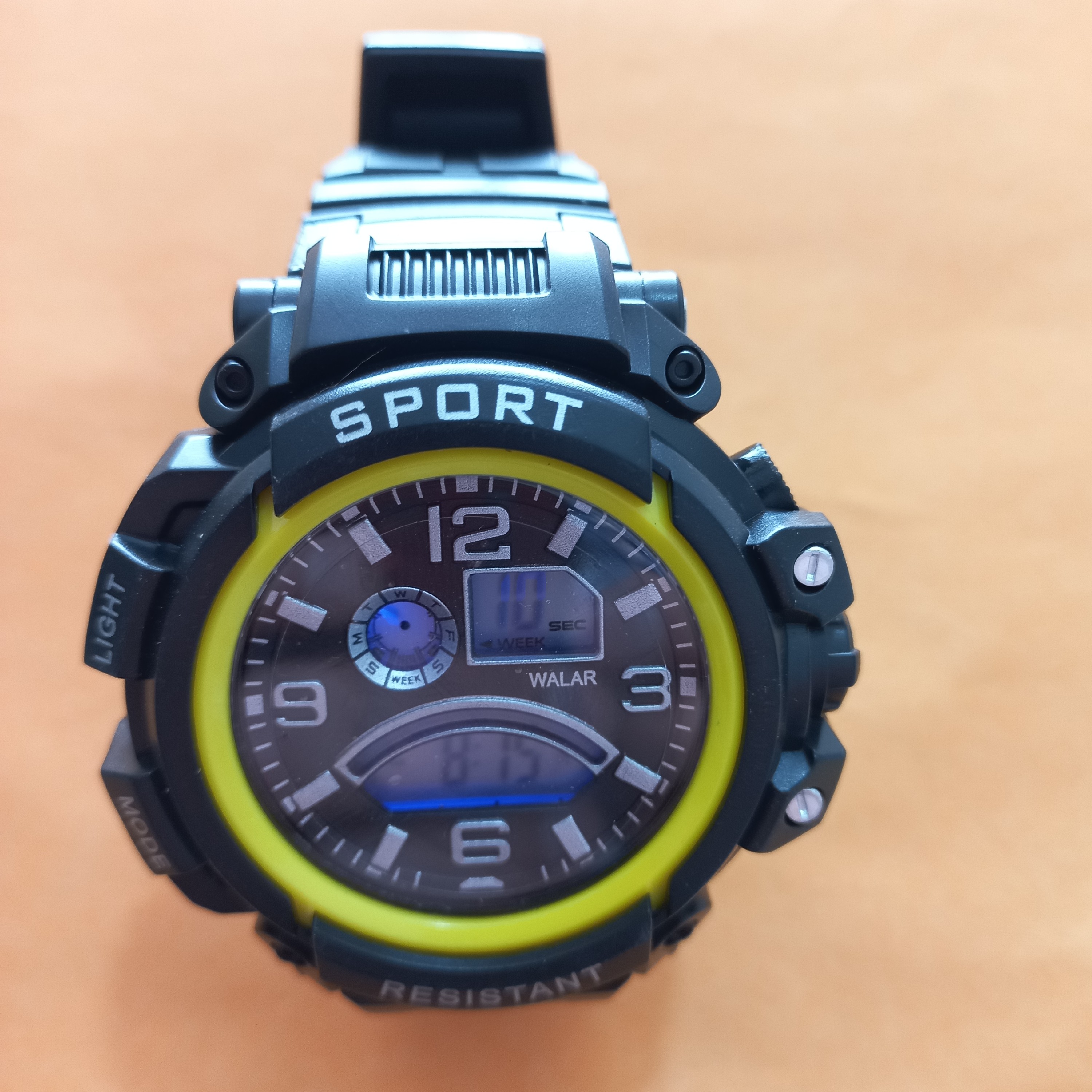 ساعت مچی دیجیتال طرح اسپورت