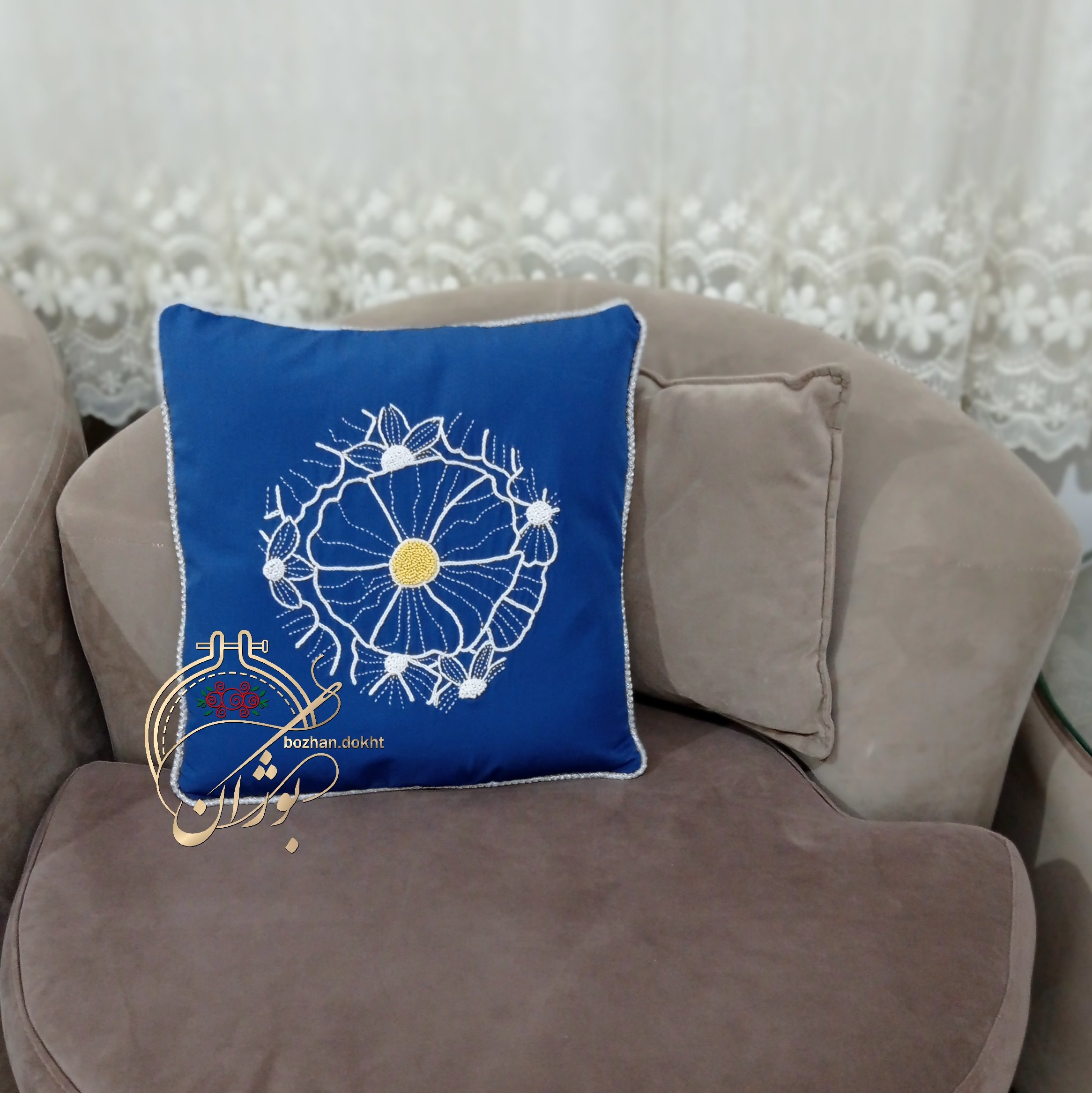 کاور کوسن طرح گل