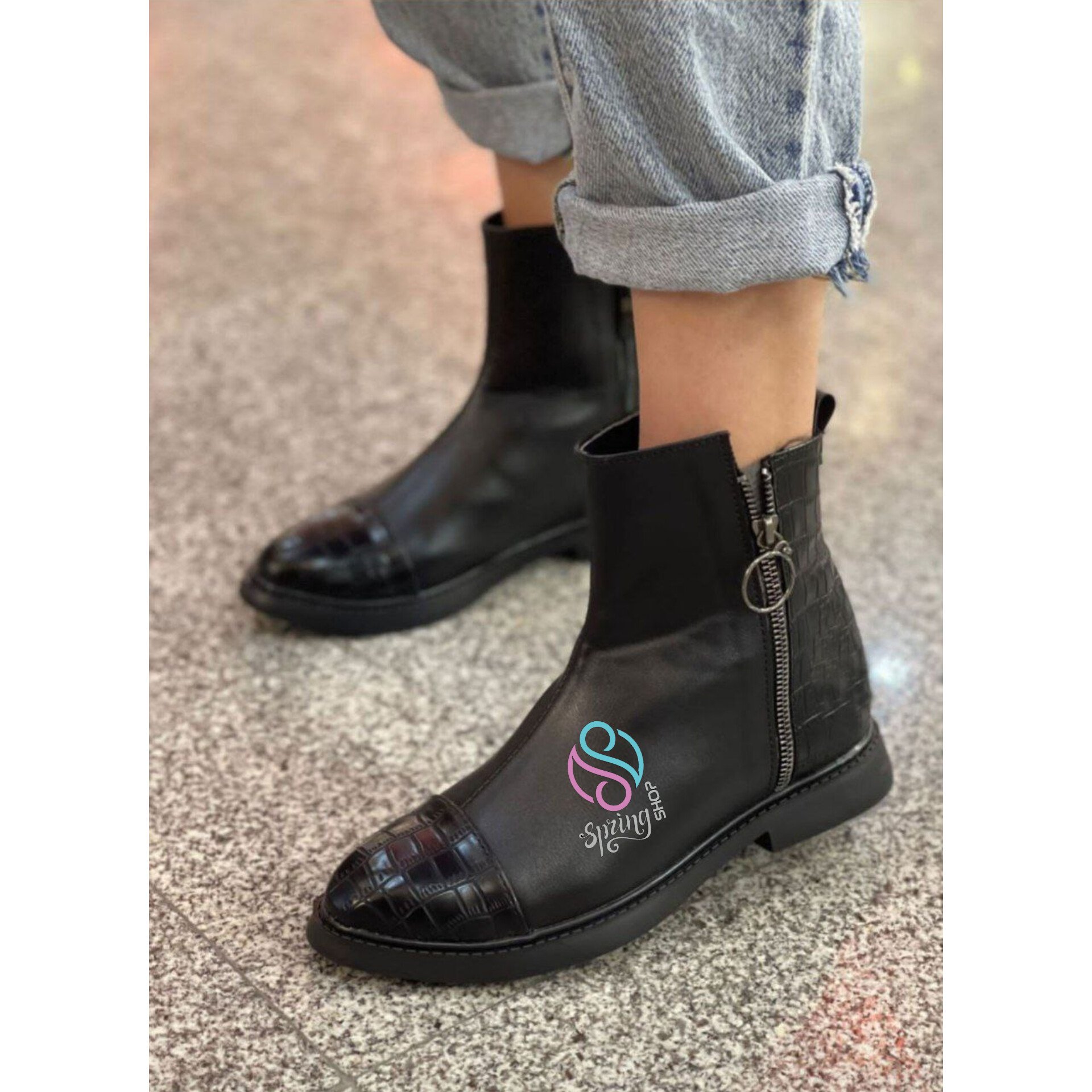 نیم بوت زنانه_ 
 نیم بوت ترند امسال 
کد 2380
