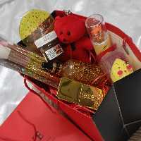 پک هدیه ولنتاین همراه با ساک طرح Love