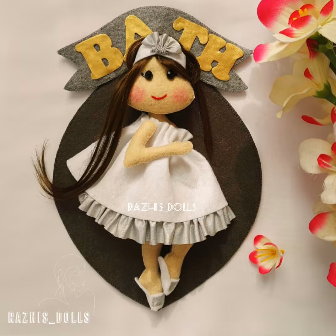 دختر نشانگر سرویس بهداشتی جنس نمد درجه یک 