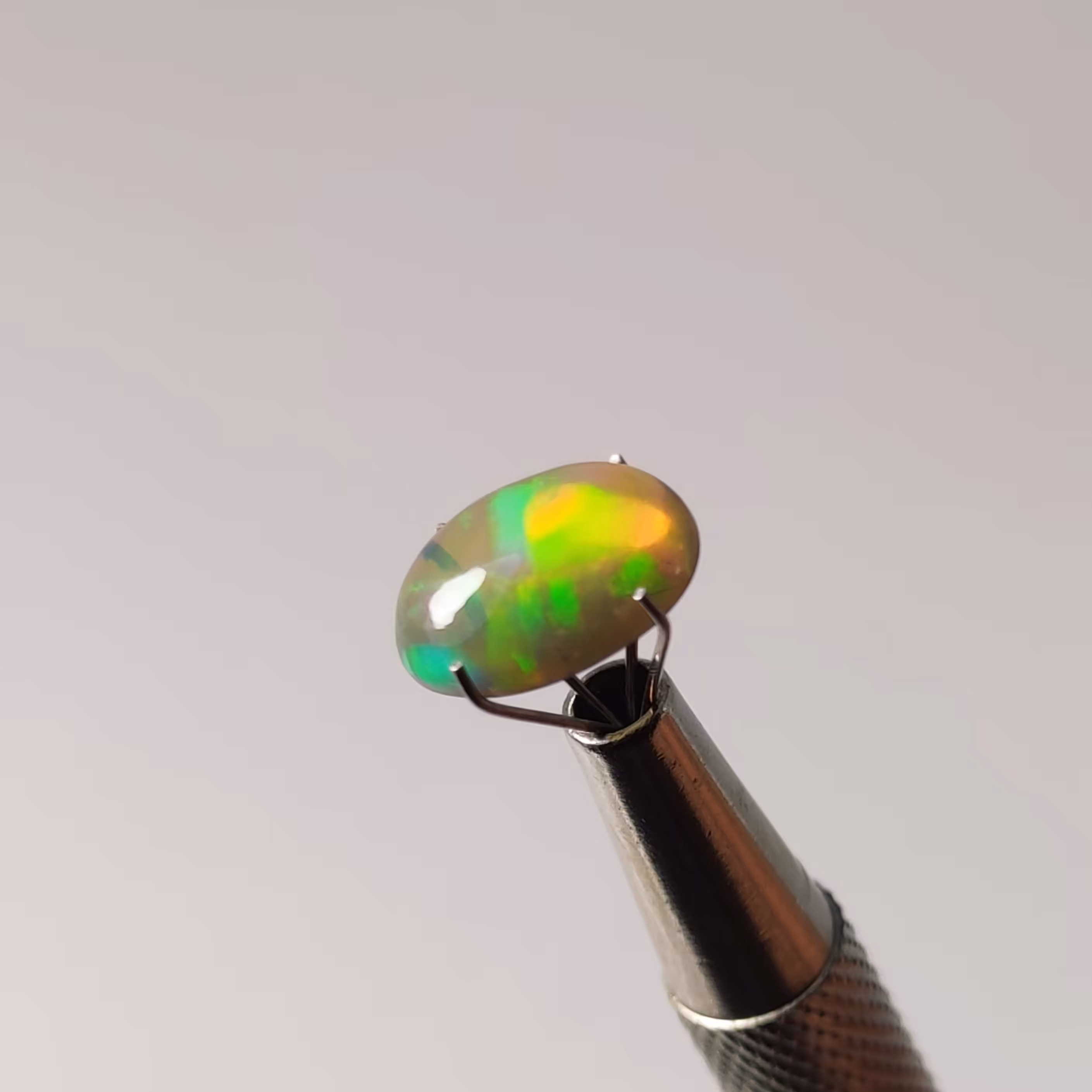 نگین سنگ اپال یا اوپال معدنی اتیوپی (تراش اوال)