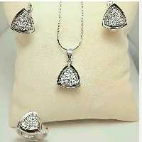 نیم ست نقره زنانه تایلندی جواهر با انگشتر. 