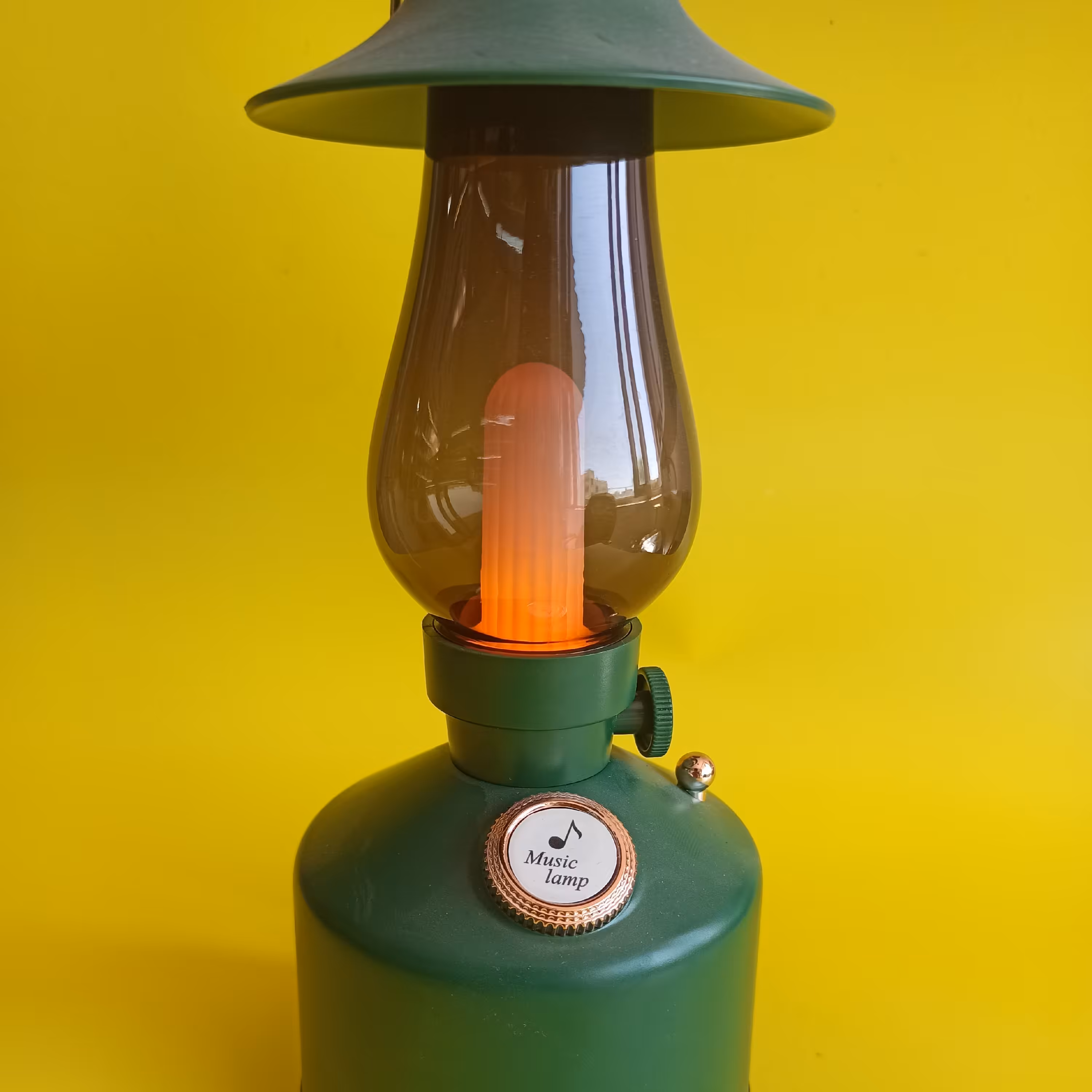 هم اسپیکر هم چراغ خواب