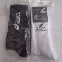 جوراب ورزشی  ساق کوتاه در دو رنگ سفید و مشکی