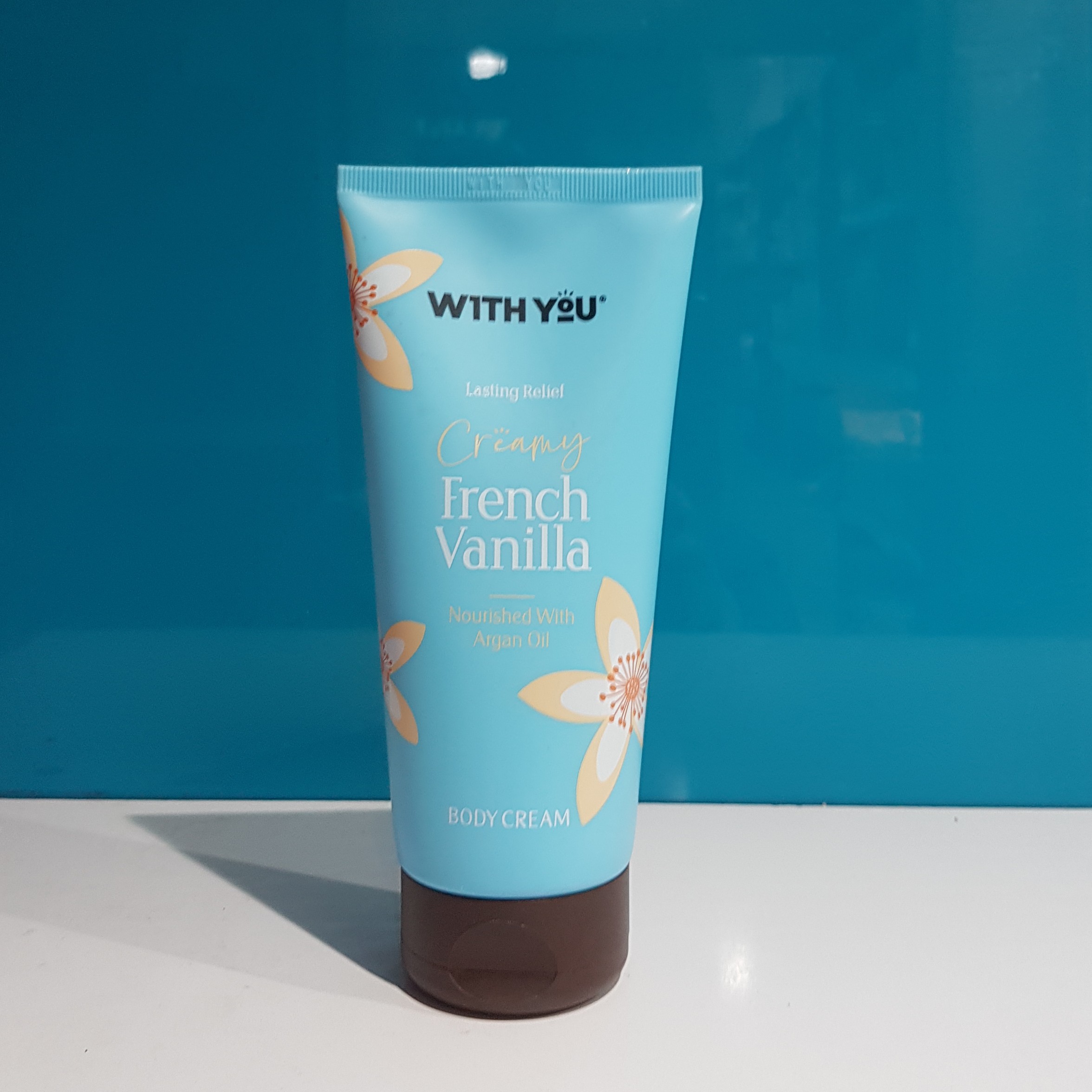 کرم مرطوب کننده بدن ویت یو مدلFrench vanilla حجم 200میلی لیتر