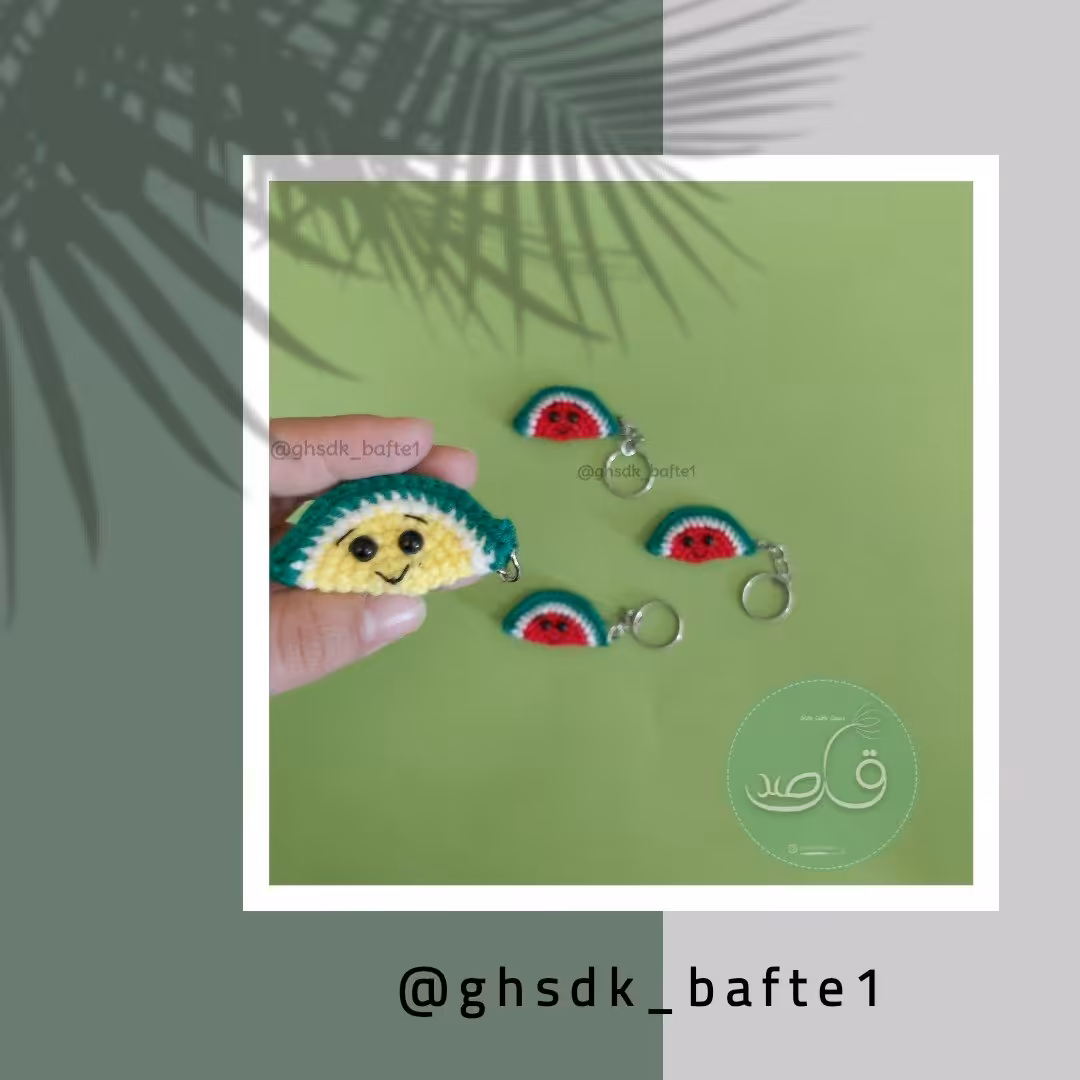عروسک آویز هندوانه ای دستبافت قلاببافی یلدایی