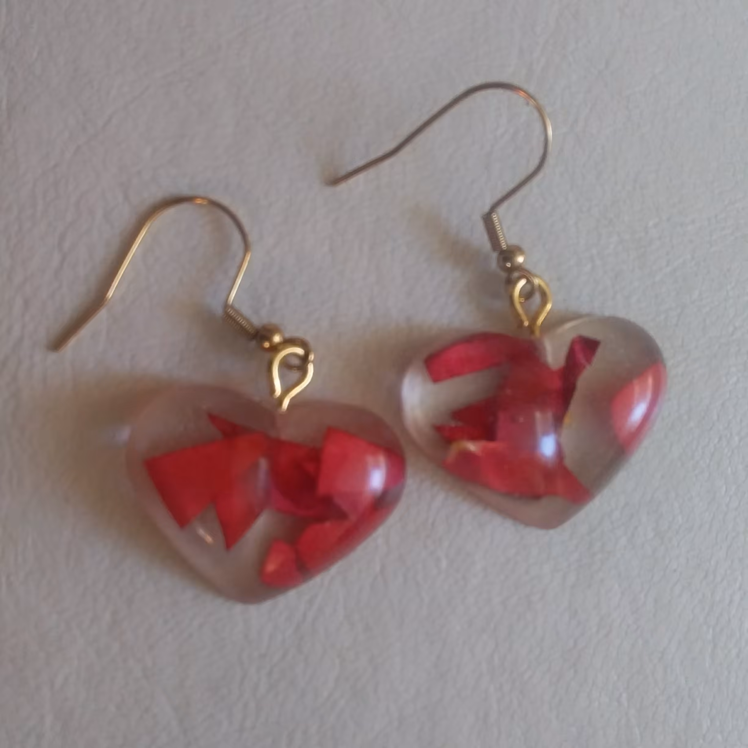 گوشواره رزینی رنگ ثابت