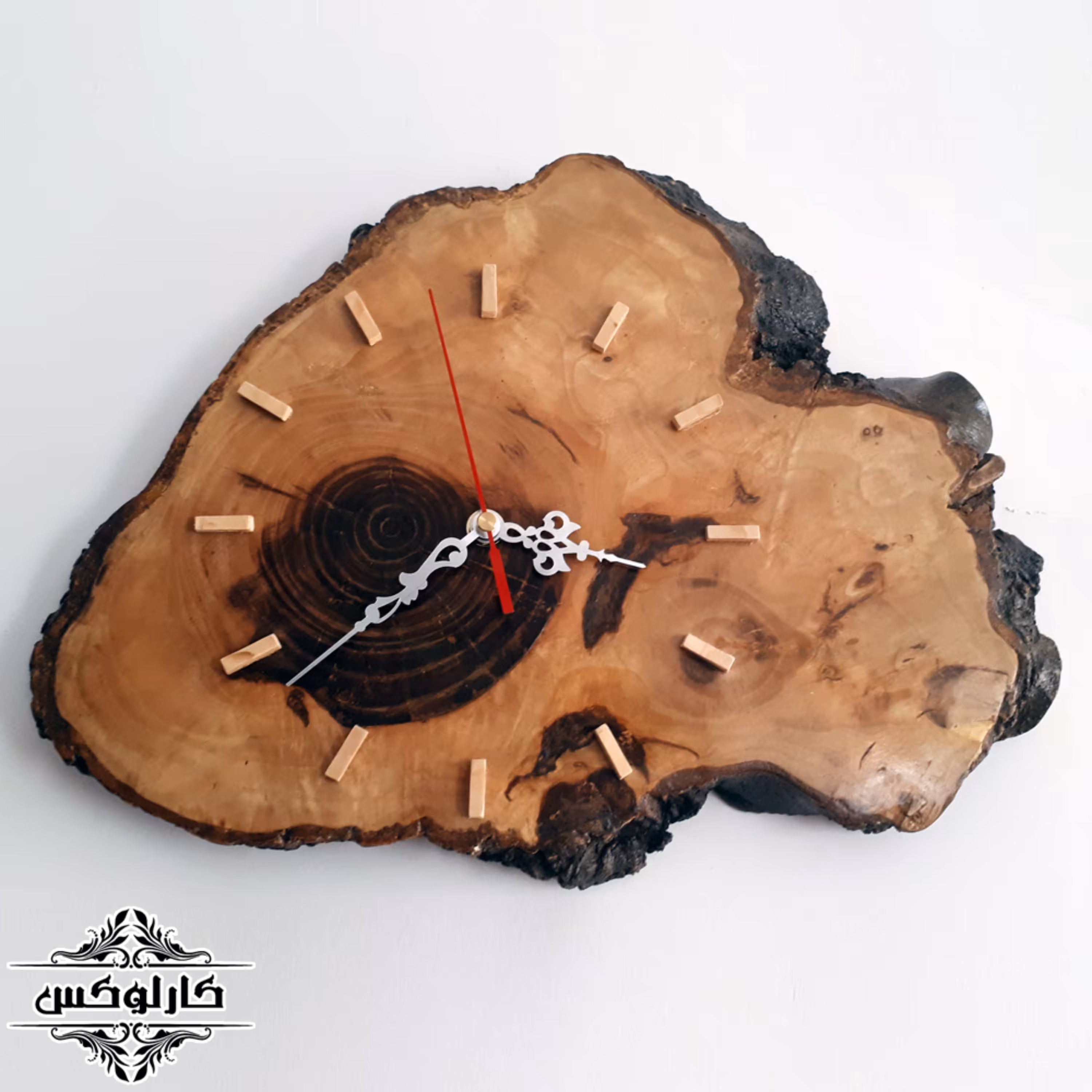 ساعت دیواری چوبی برش کنده درخت