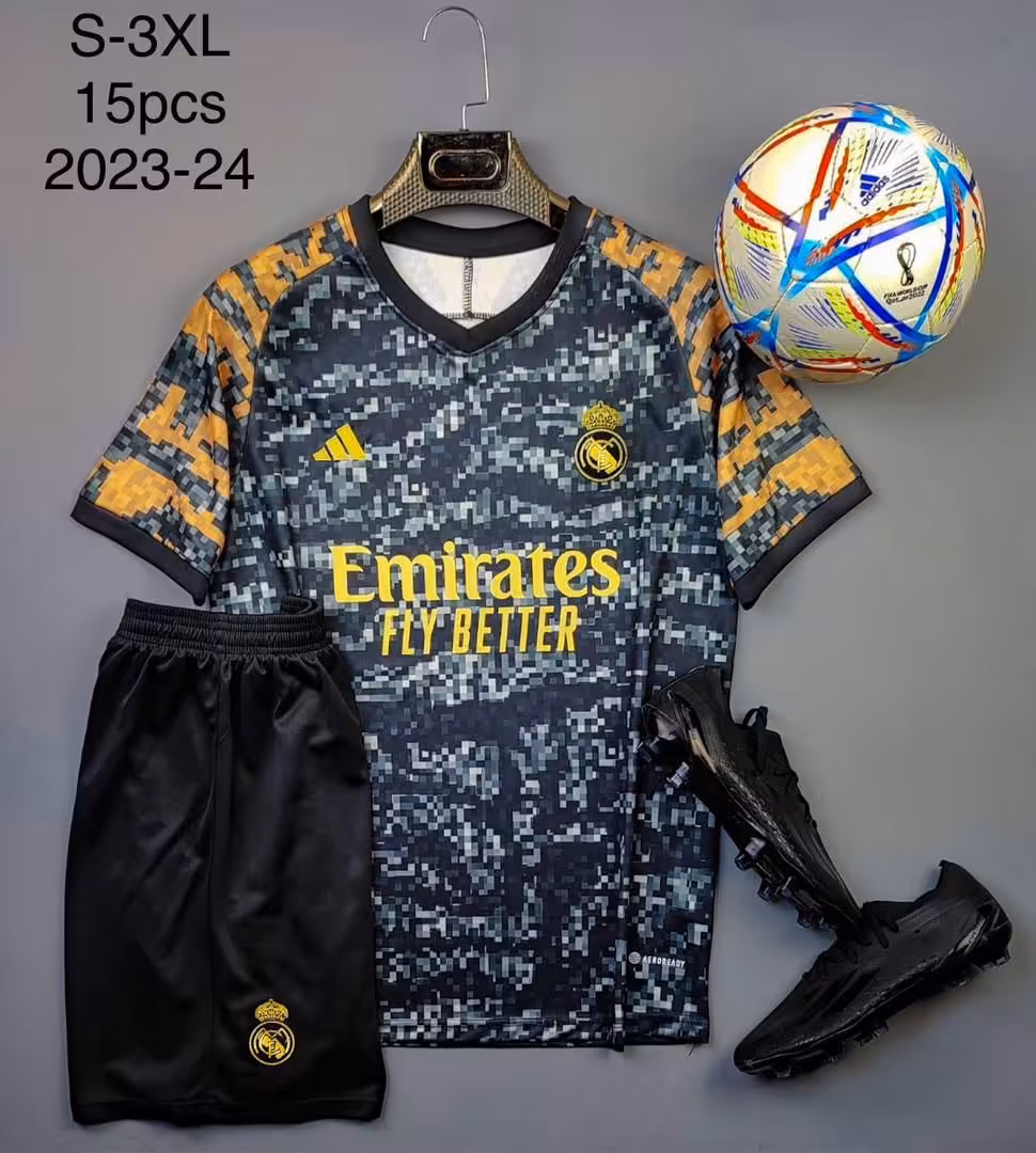 کیت رئال مادرید کانسپت پیگسل (پیراهن شورت) ورژن هواداری