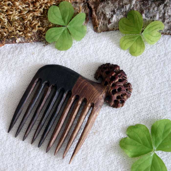 شانه چوبی دستساز  طرح مرجان دریایی