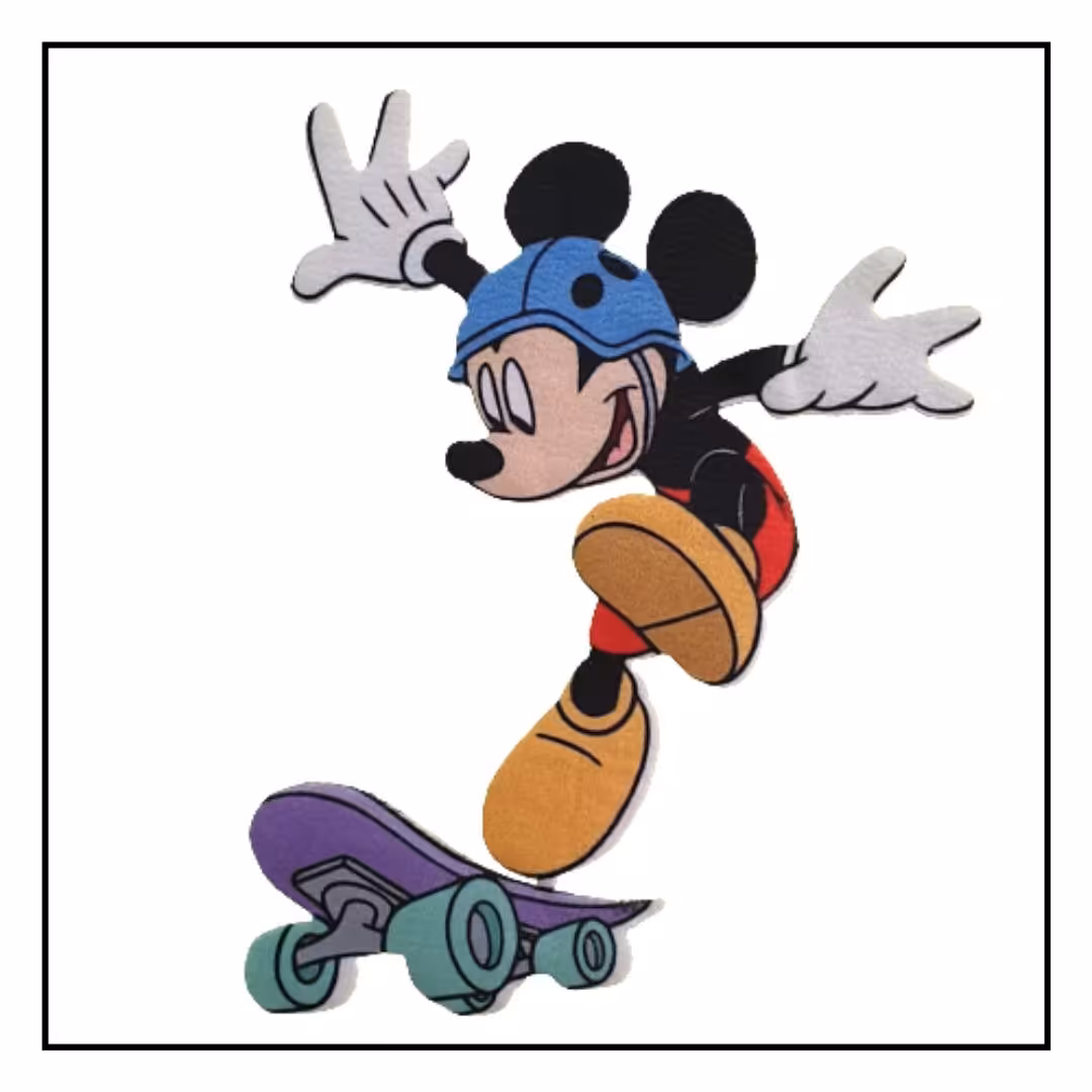 استیکر پارچه و لباس مدل حرارتی طرح موش اسکیت سوار