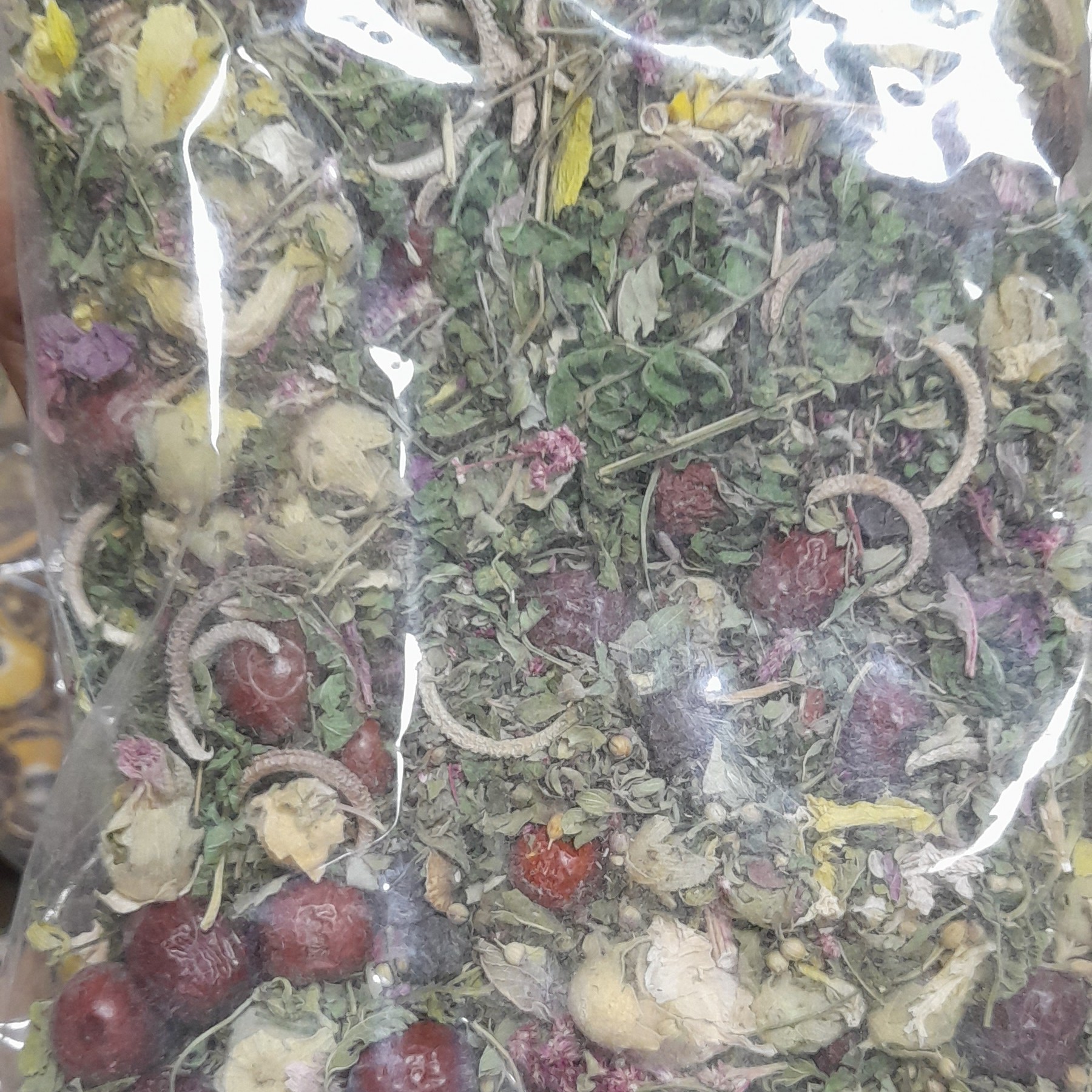 ترکیب گیاهی 14 گیاه بسته بندی شده