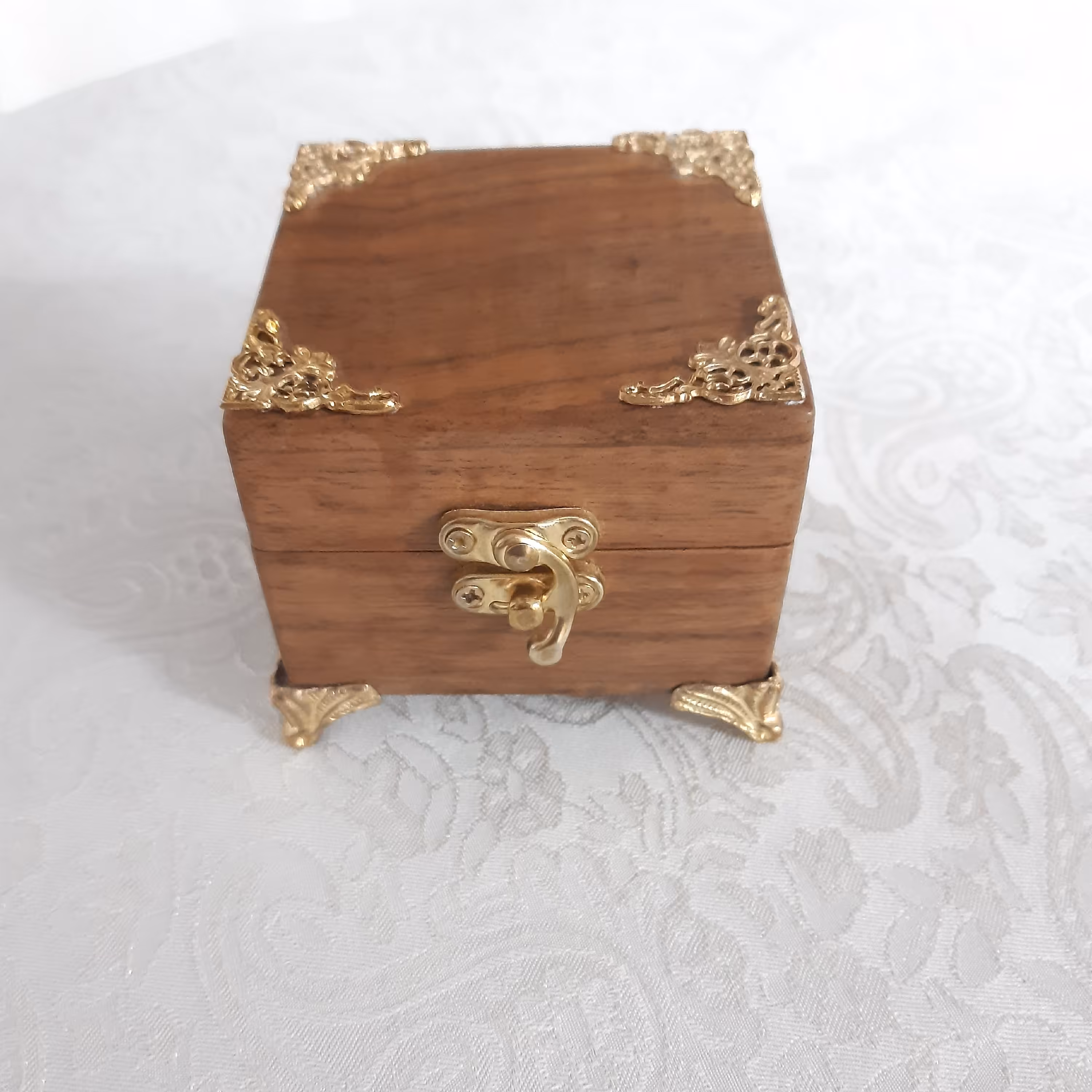 جعبه جواهرات  النگو