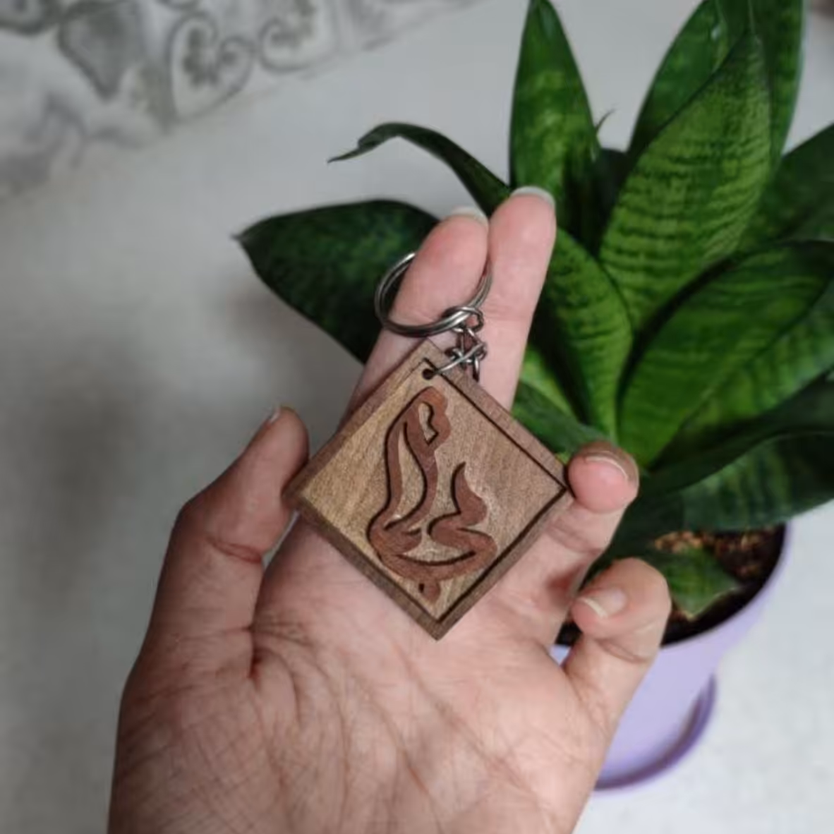 جاکلیدی چوبی حاشیه دار طرح اسم دلخواه