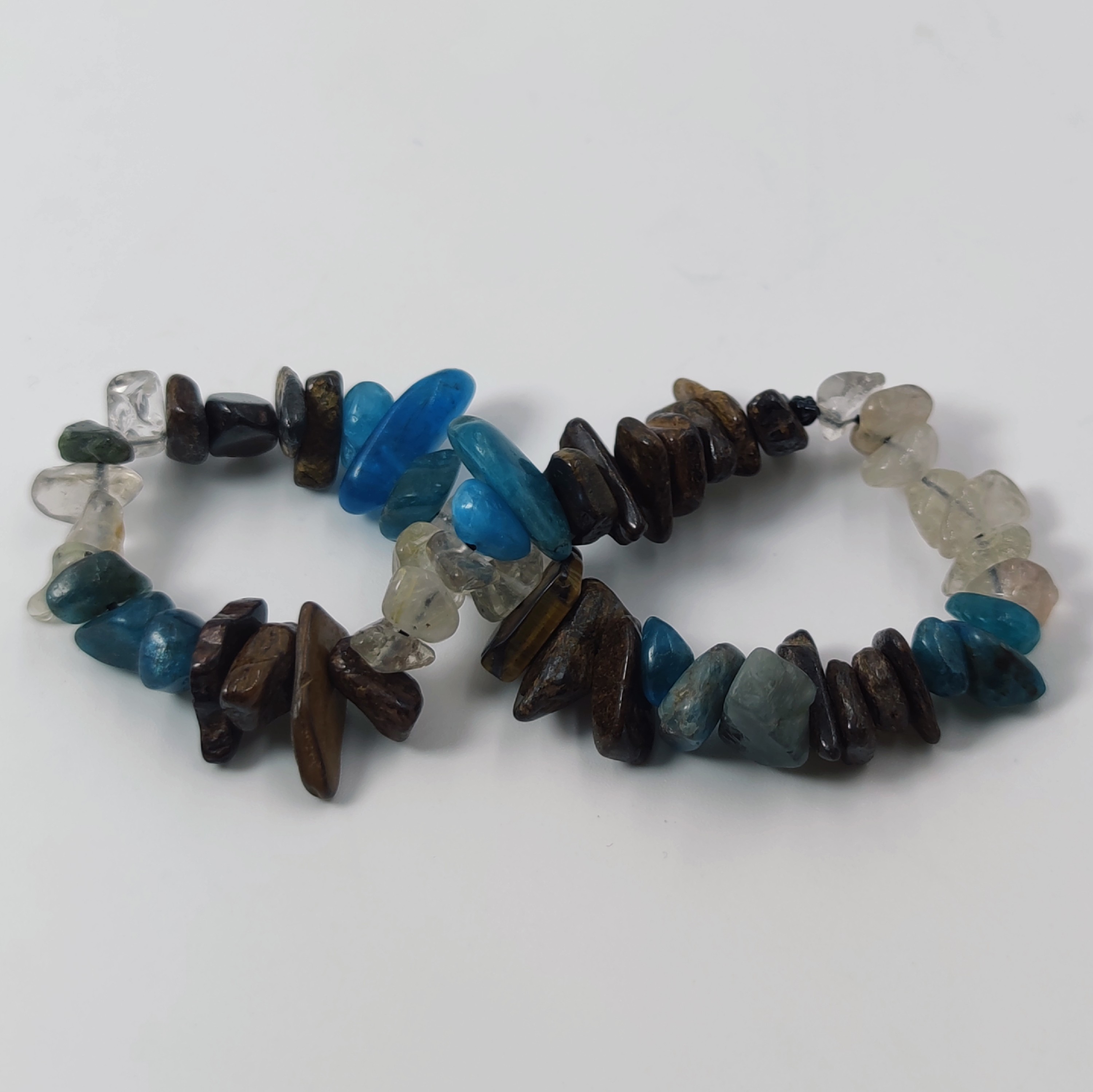 دستبند از جنس سنگ های معدنی مختلف