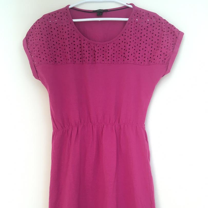 ساحلی یقه توری