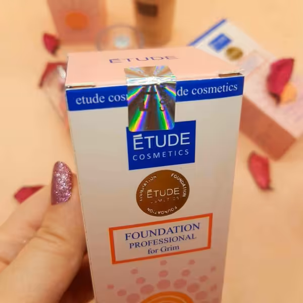 کرمپودر اتود شماره E03 مدل LUXURY PRODUCTS
