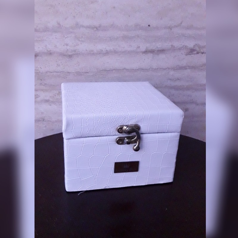 باکس هدیه گل صندوقی درب دار قفل دار مناسب هدیه تولد ولنتاین چشم روشنی ولیمه روز مادر روز دختر روز پدر روز معلم