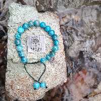 دستبندسنگ آپاتیت آبی طبیعی
سنگ سایز 8 و دور مچ 17 سانت
کد 148