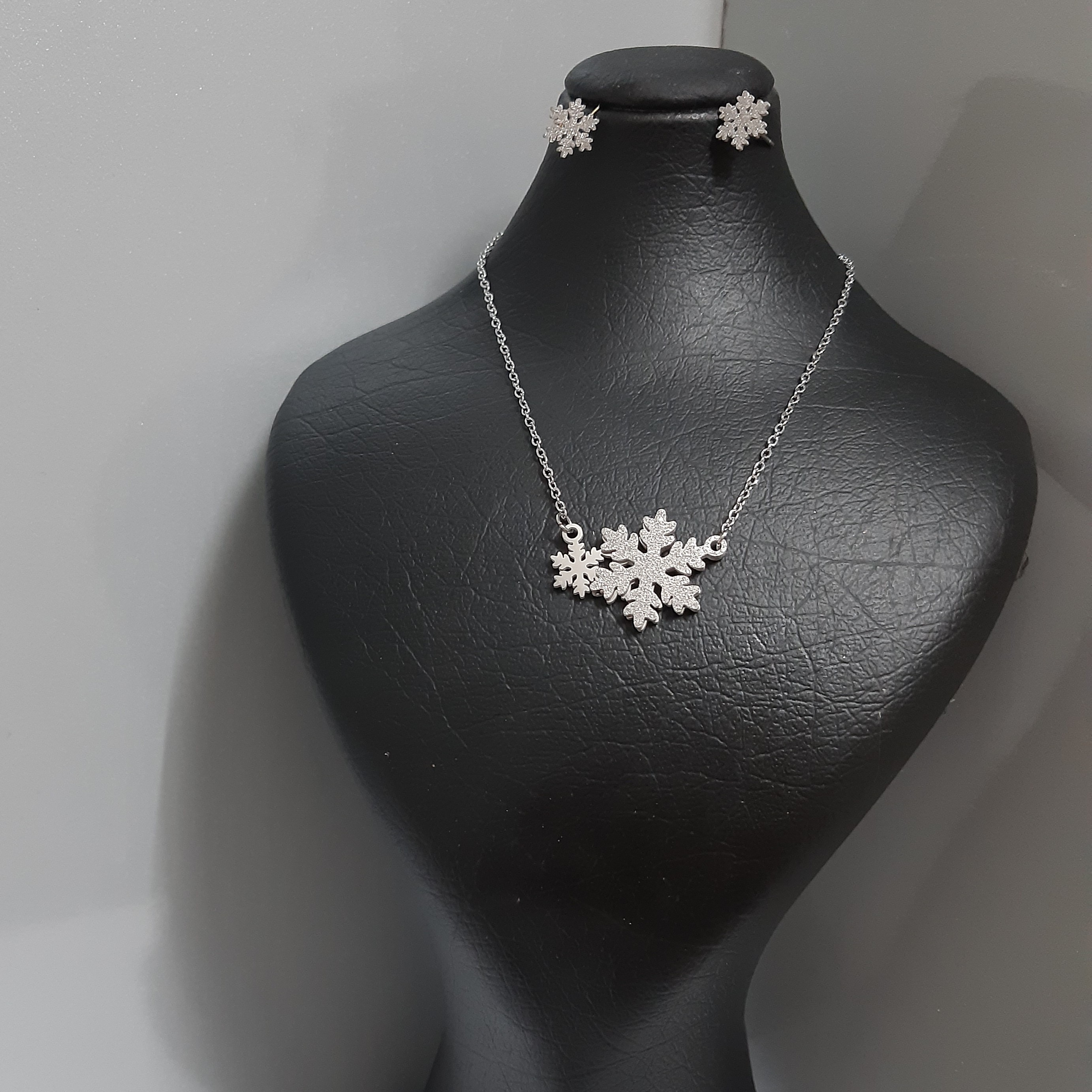 نیمست استیل برف رنگ نقره ای شنی