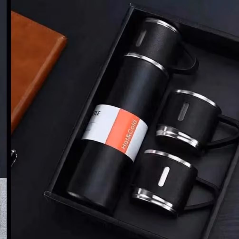 فلاسک 3 کاپ کادویی گنجایش 0.5 لیتر رنگ مشکی کد 10، کوهنوردی