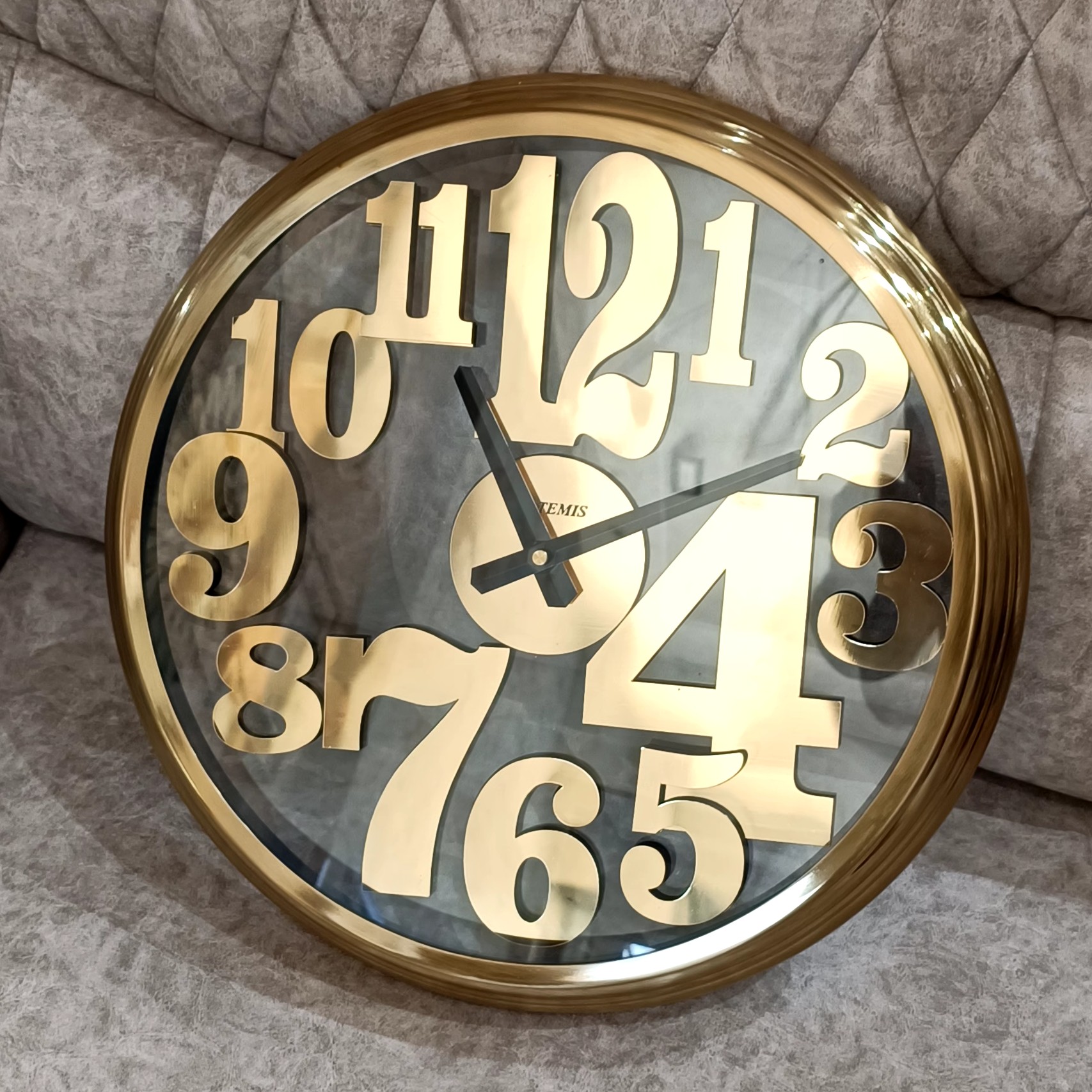 ساعت دیواری فلزی.ارتمیس 