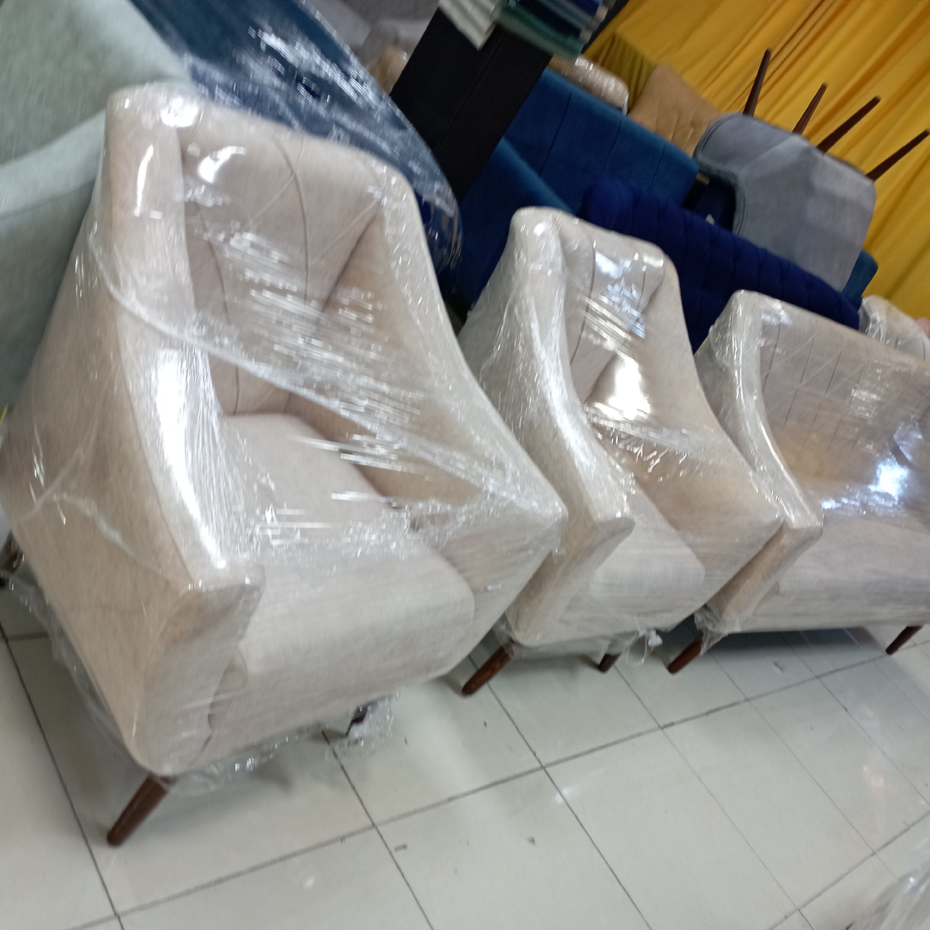 مبل راحتی اسکارلت چستر