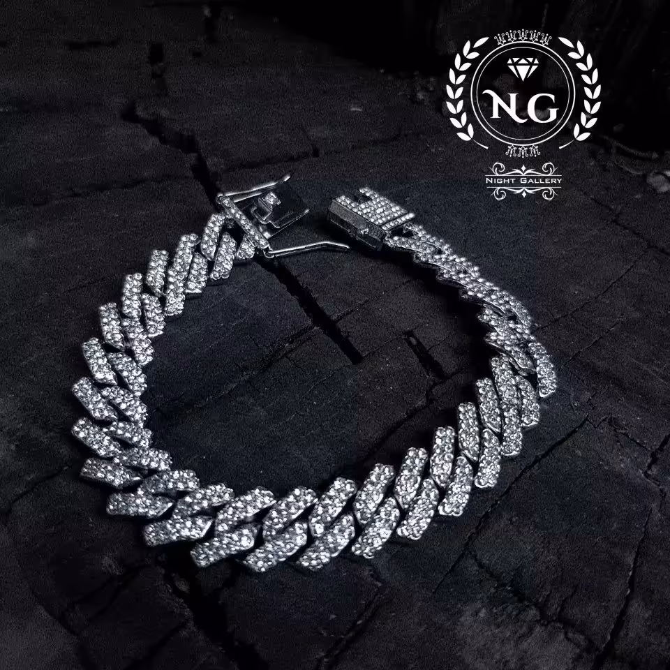 دستبند نگین دار  کارتیر