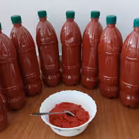 رب گوجه فرنگی خانگی آدرین بسیار خوشمزه و خوشرنگ کاملا بهداشتی و تازه 