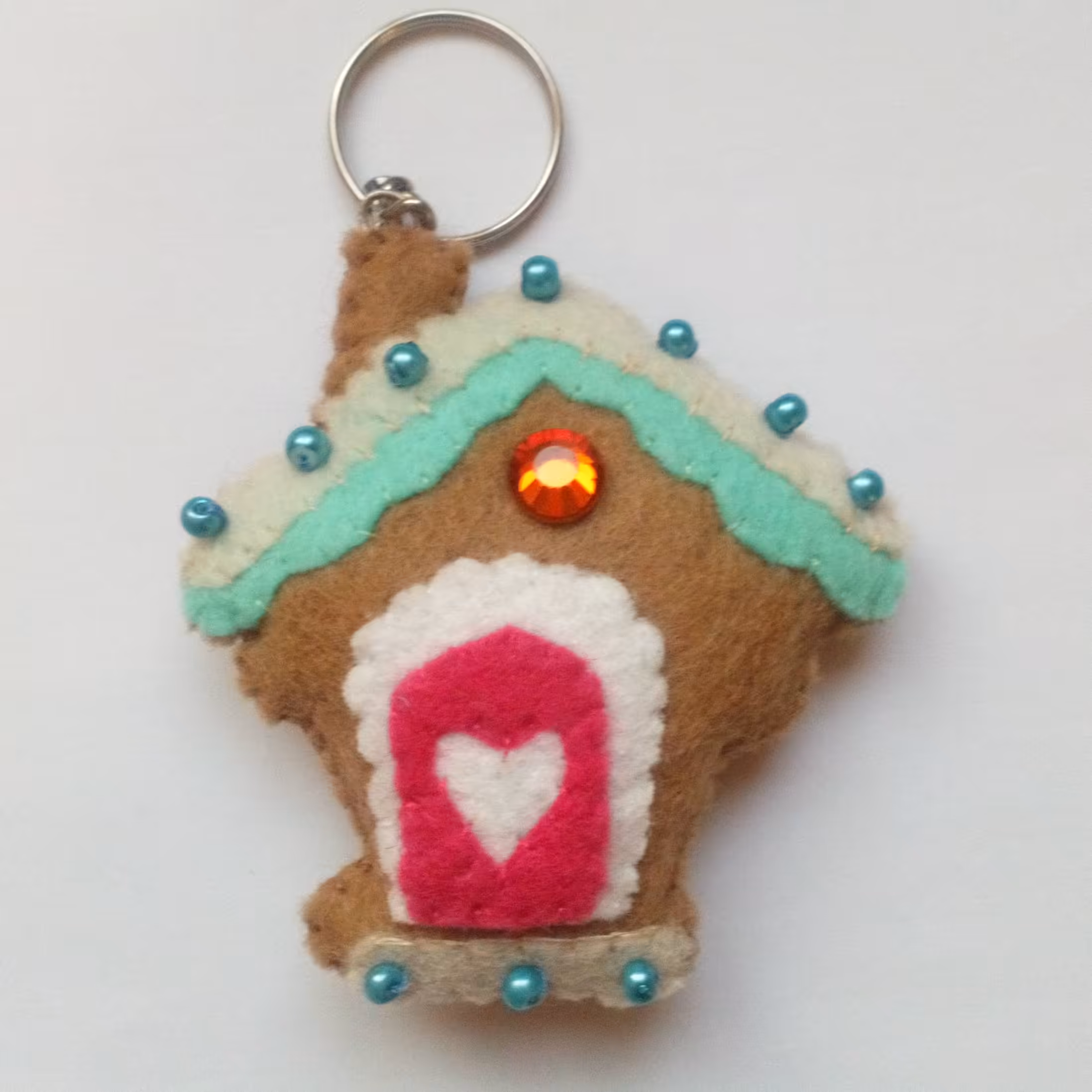 جاکلیدی و آویز کلبه