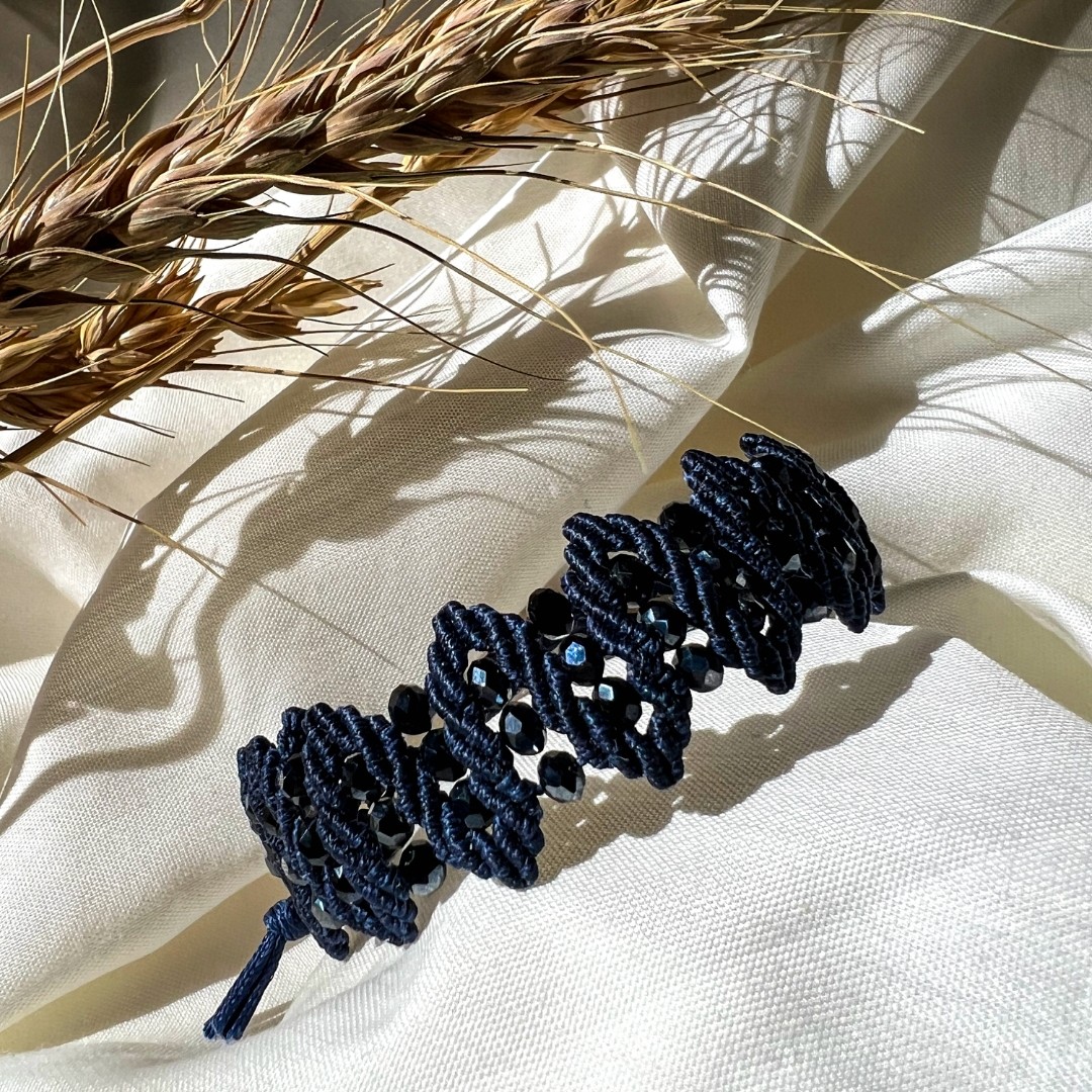 دستبند میکرومکرومه سنگی رنگ قابل تغییر جنس نخ بهترین کیفیت