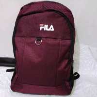 کوله پشتی جادار وجنس ودوخت عالی باکیفیت