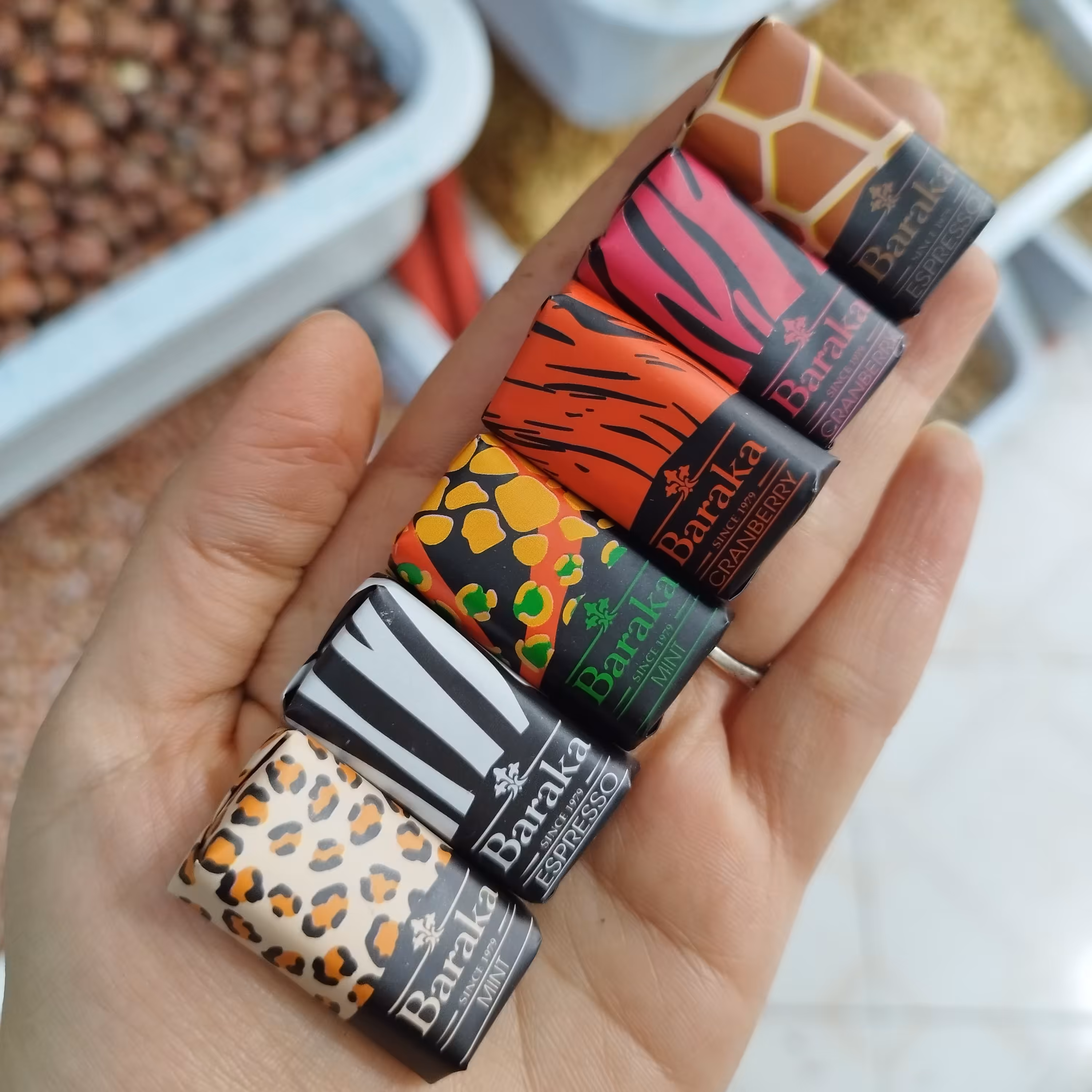 شکلات باراکا فان وی باراکا با بسته بندی لاکچری (یک کیلو) کاکائو خالص 