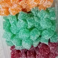 باسلوق ژله ای با تزیین نارگیل 