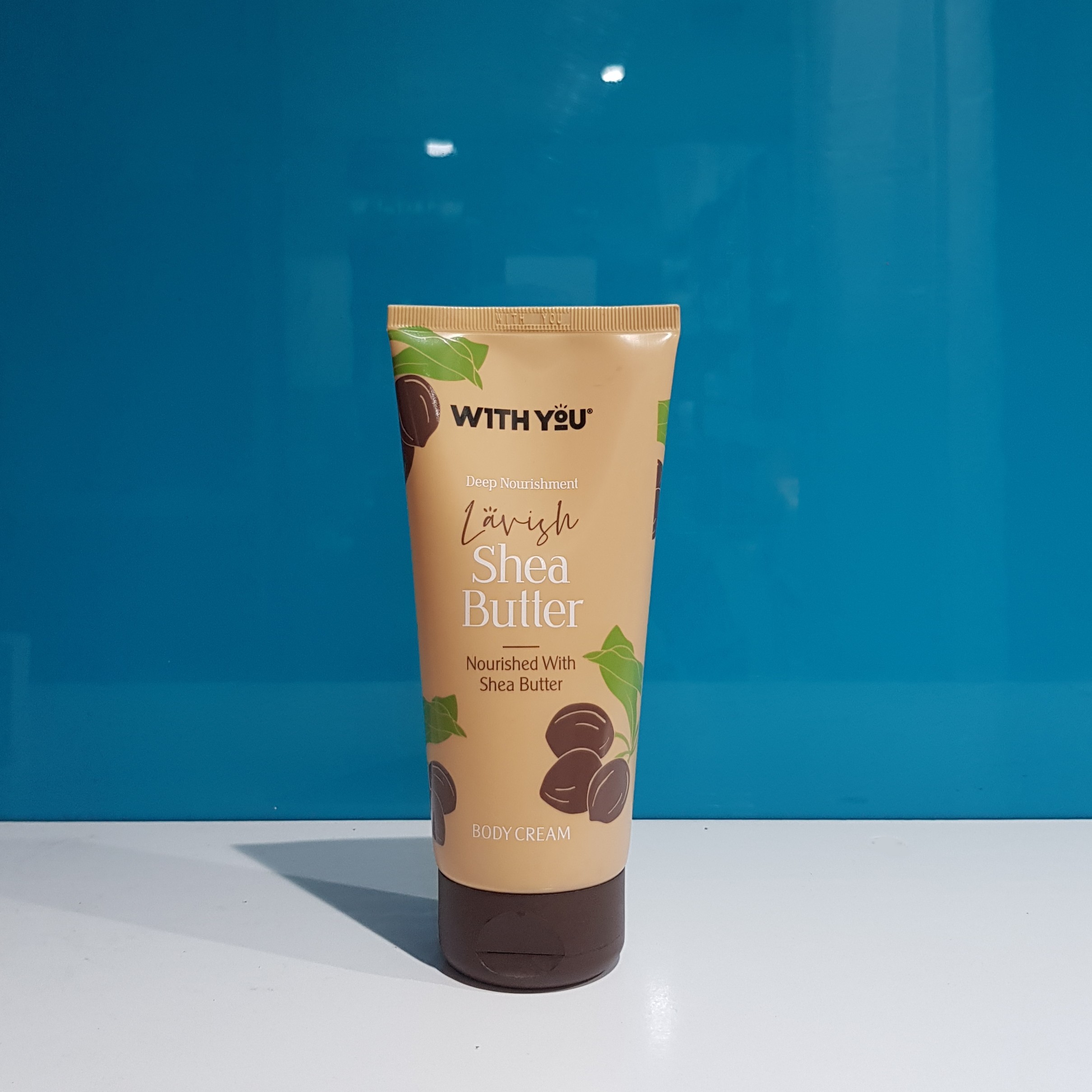 کرم مرطوب کننده بدن ویت یو مدل Shea butter حجم 200میلی لیتر