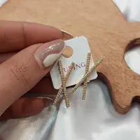 گوشواره میخی تمام نگین طرح جواهر از برند ژوپینگ