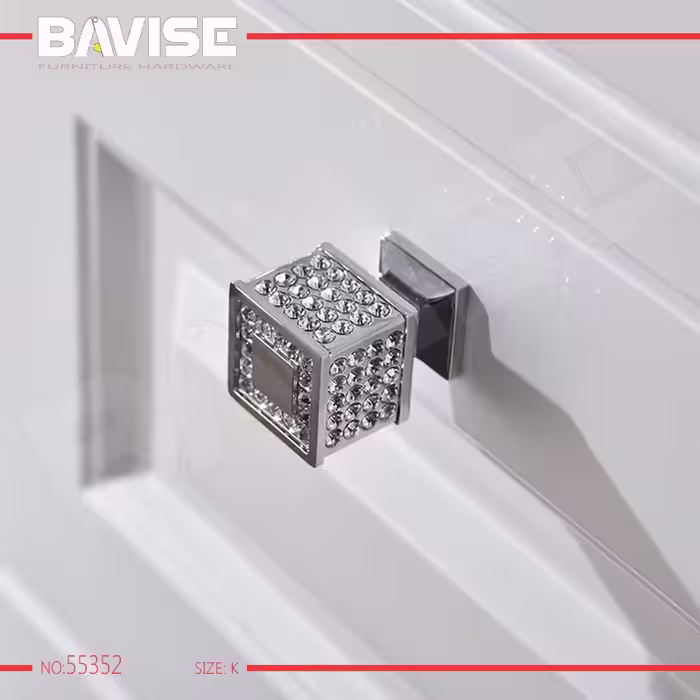 دستگیره کابینت کریستالی لوکس - رنگ کروم - کد 55352 - سایز تک پیچ - وارداتی - مناسب کابینت های گلاس سفید، انزو، ممبران