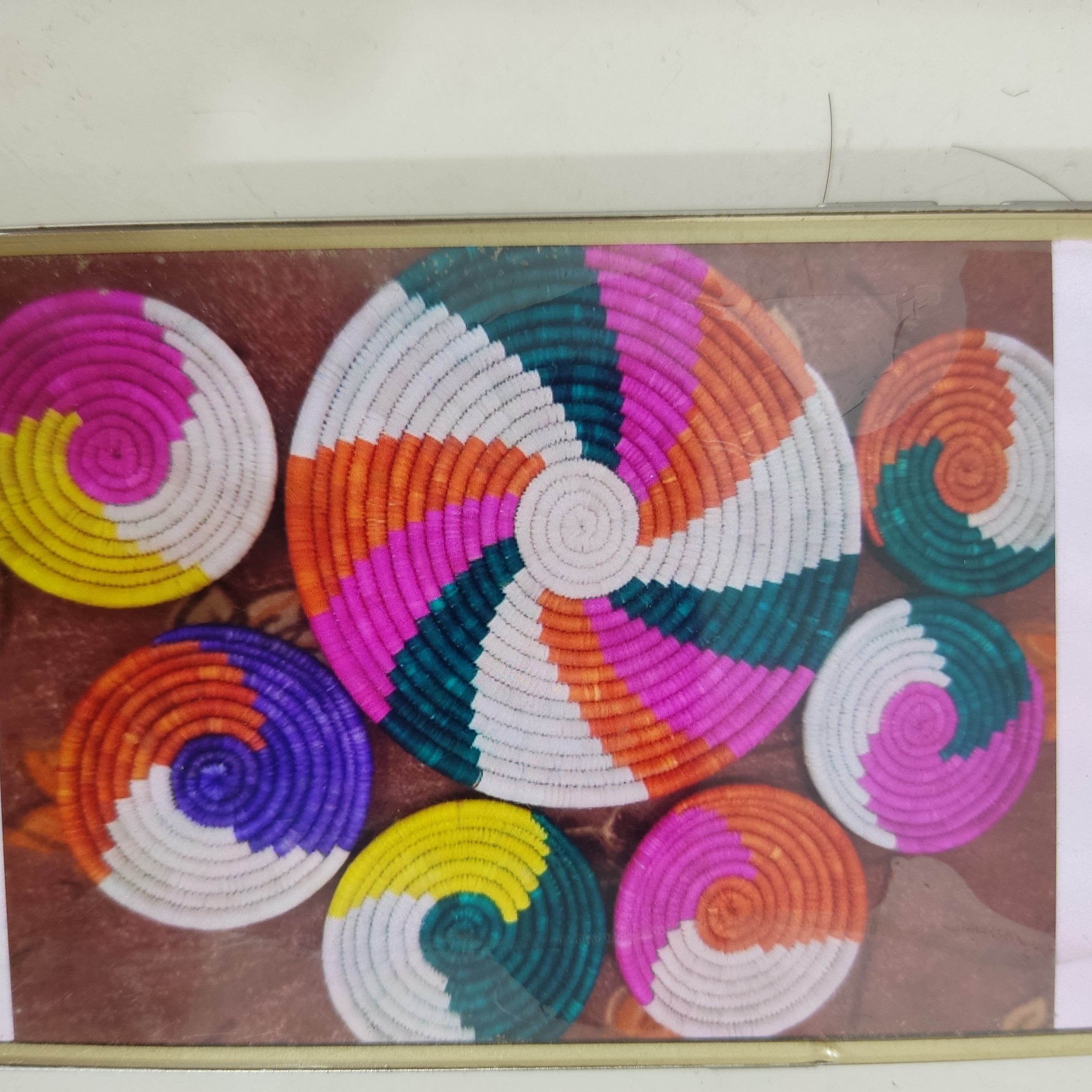 سینی 25س همراه 6تابشقاب 15س ..برای شب یلدا ...عید نوروز پس کرایه