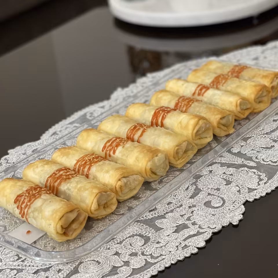 بورک مرغ و ترخون(فینگرفود) . منساب برای مهمانی و دورهمی و مسافرت . حداقل سفارش 10 عدد هزینه ارسال به صورت پس کرایه میباش