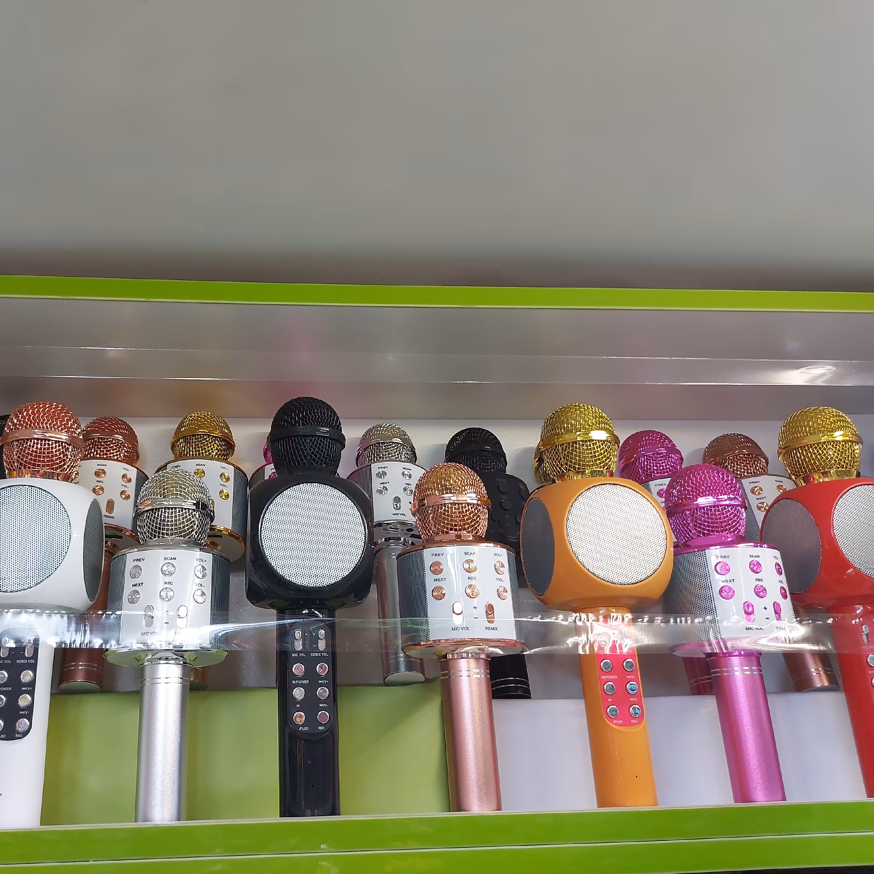 میکروفون اسپیکر چراغدار.بلوتوثی.کیفیت درجه یک     