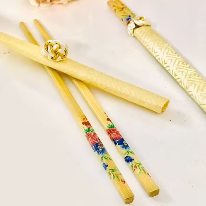 چاپستیک چوبی کاوردار سفید