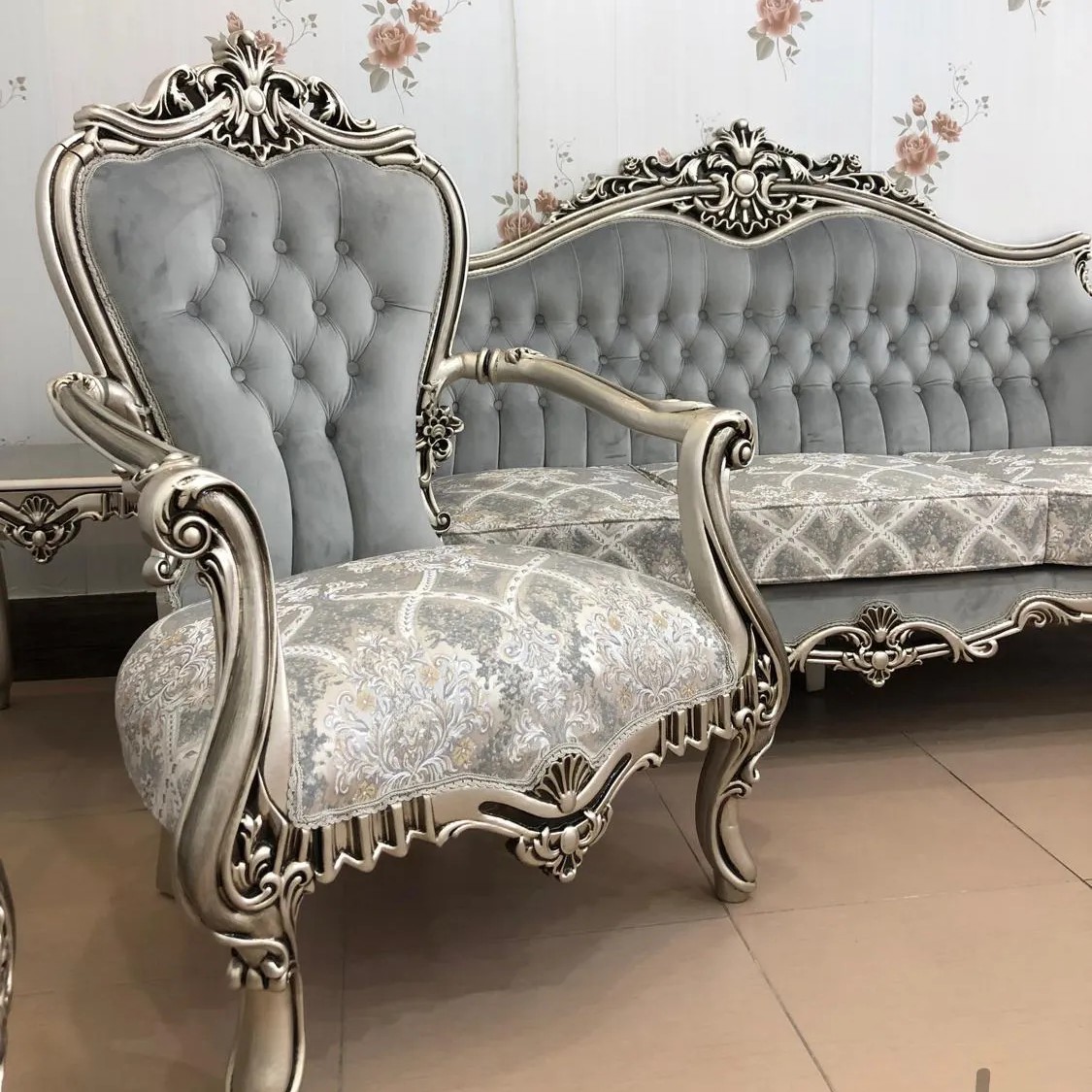 مبل کلاسیک سلطنتی نگار ارسال بصورت پس کرایه