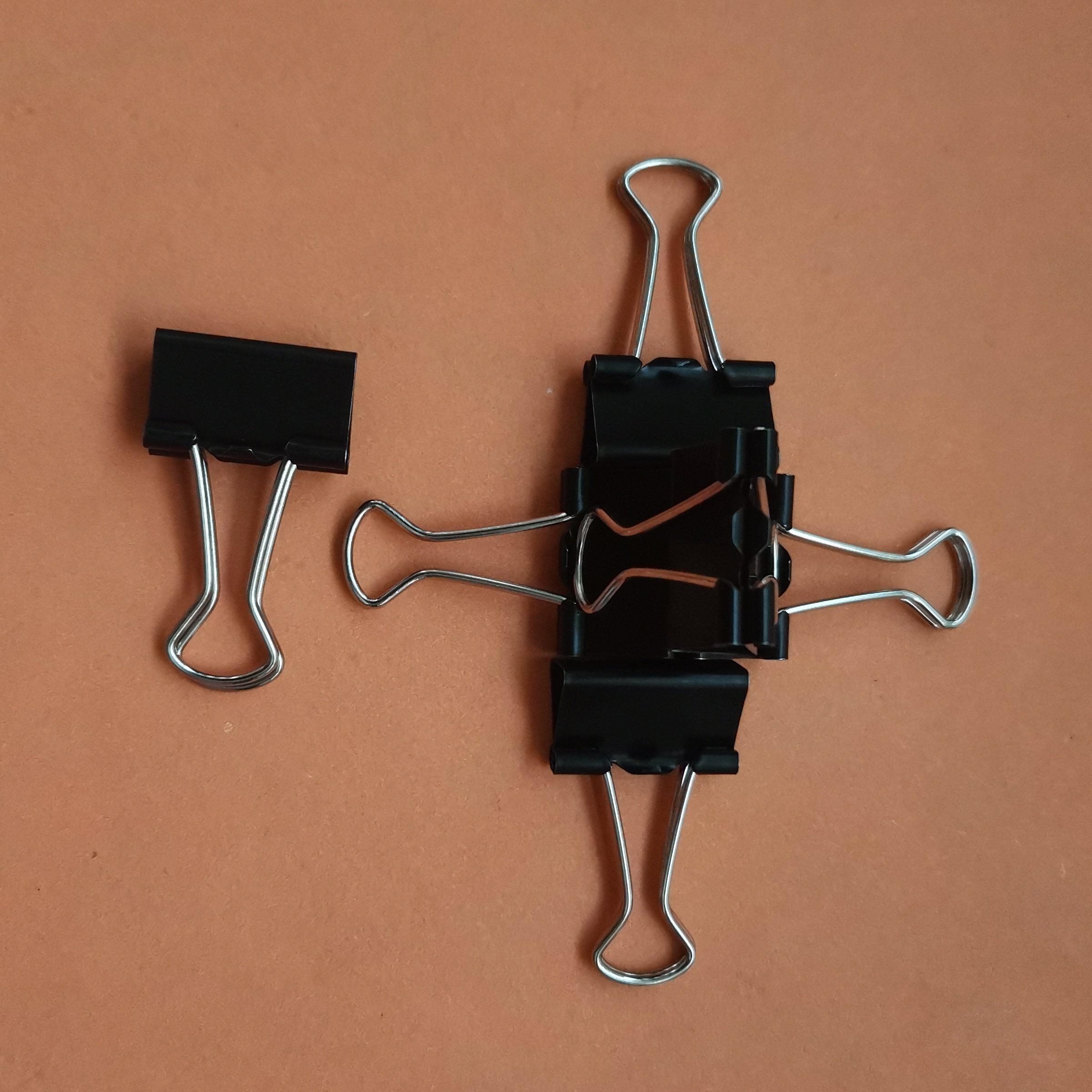 گیره کاغذ کوچک محکم