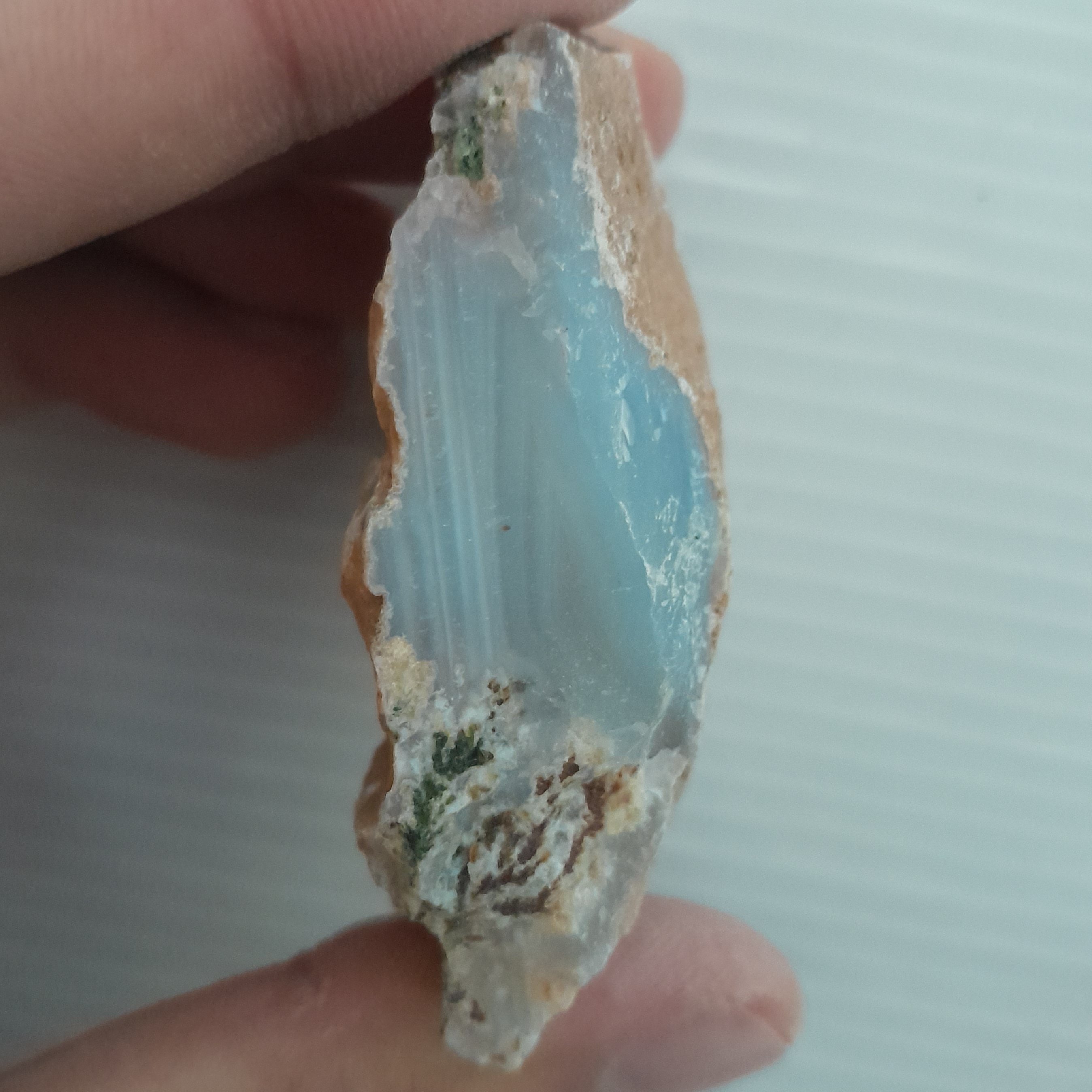 سنگ راف عقیق خطی کد 101