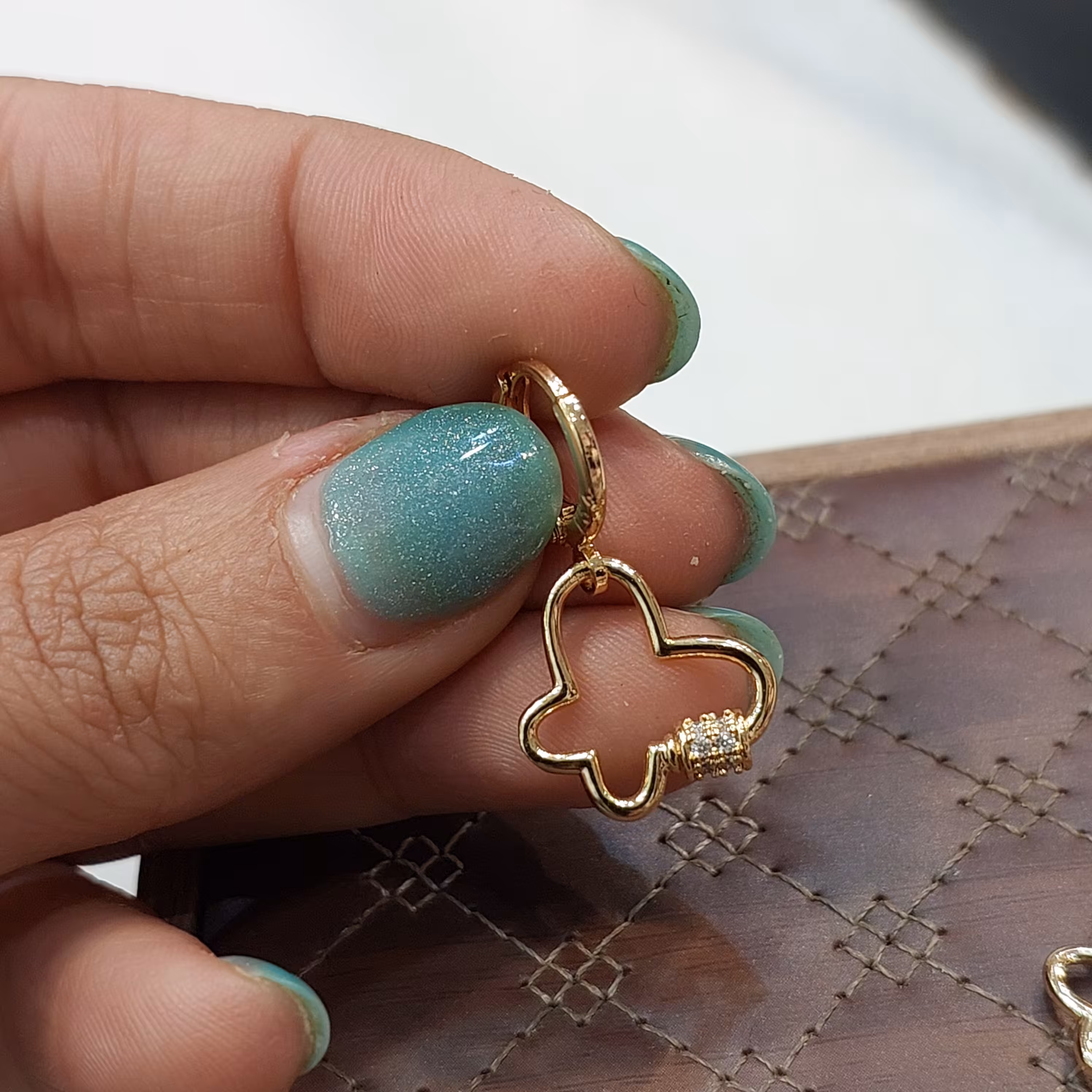 گوشواره حلقه ای آویز دار گوشواره دخترانه گوشواره استیل رنگ ثابت  گوشواره نگین دار گوشواره پروانه توخالی طلایی